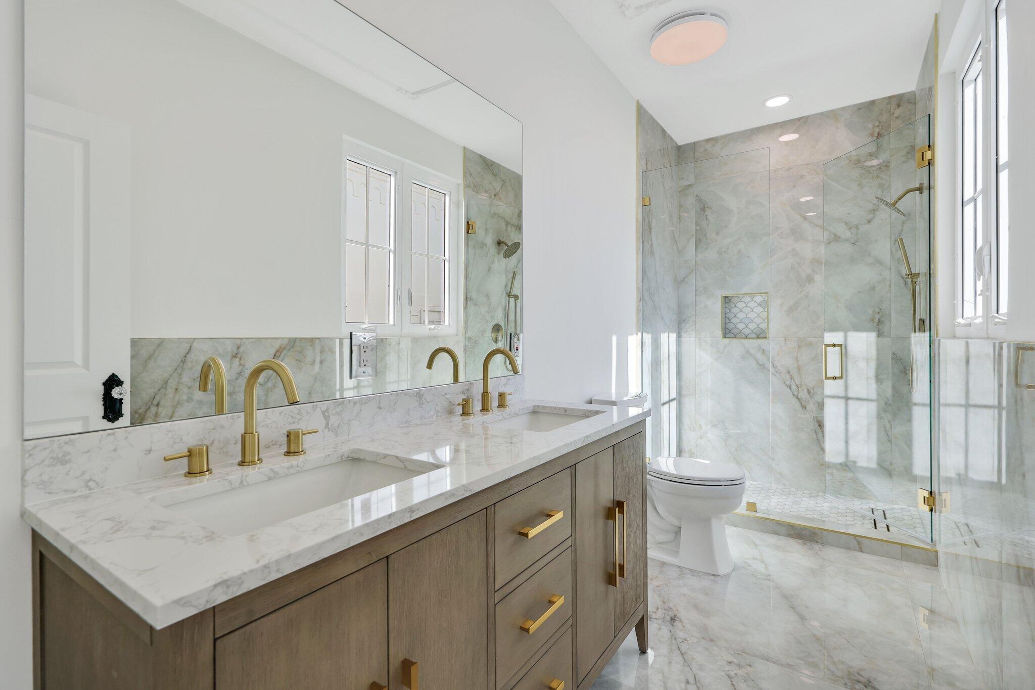 ROYAL PALM VILLAS - Residential