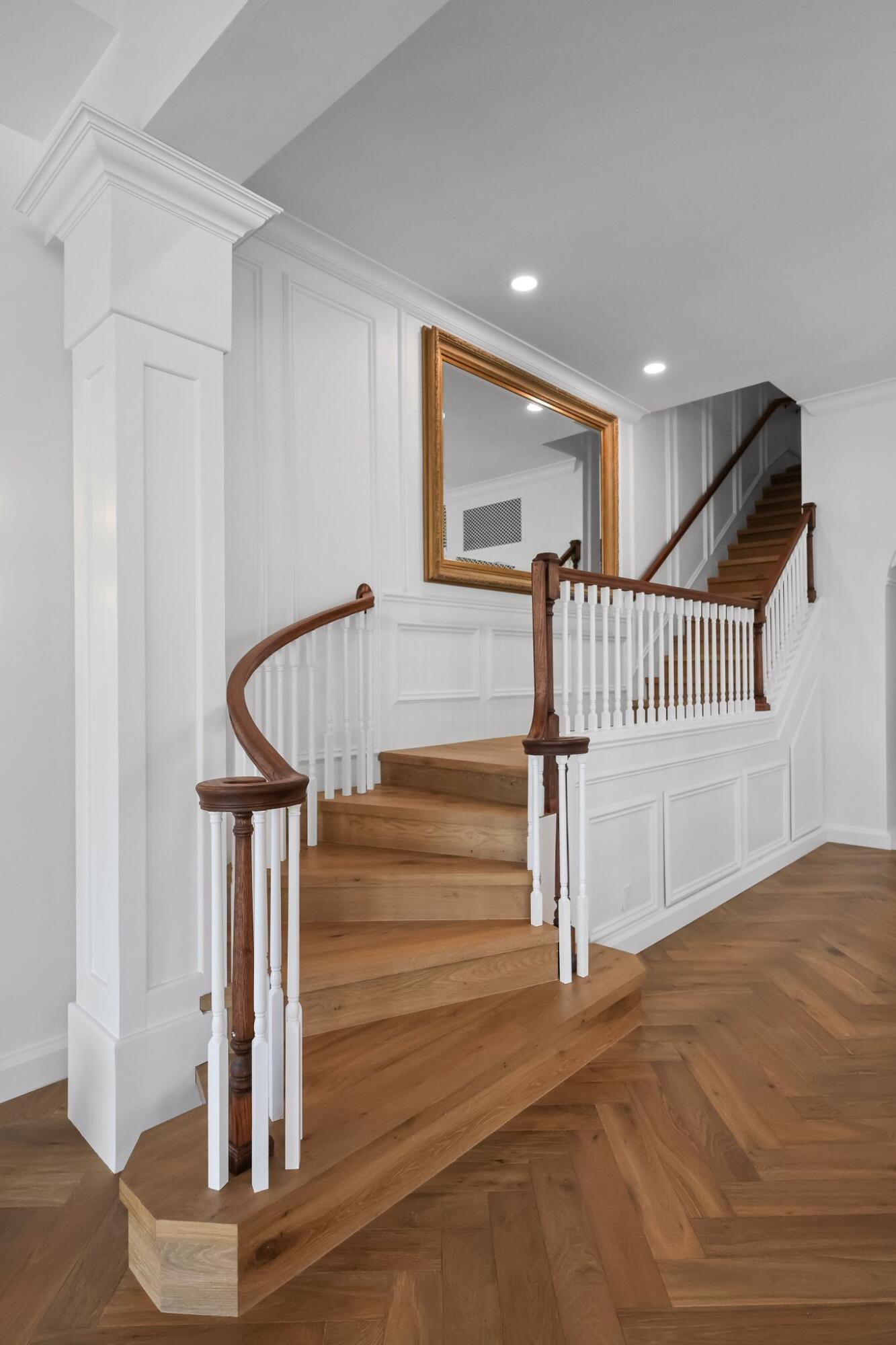 ROYAL PALM VILLAS - Residential