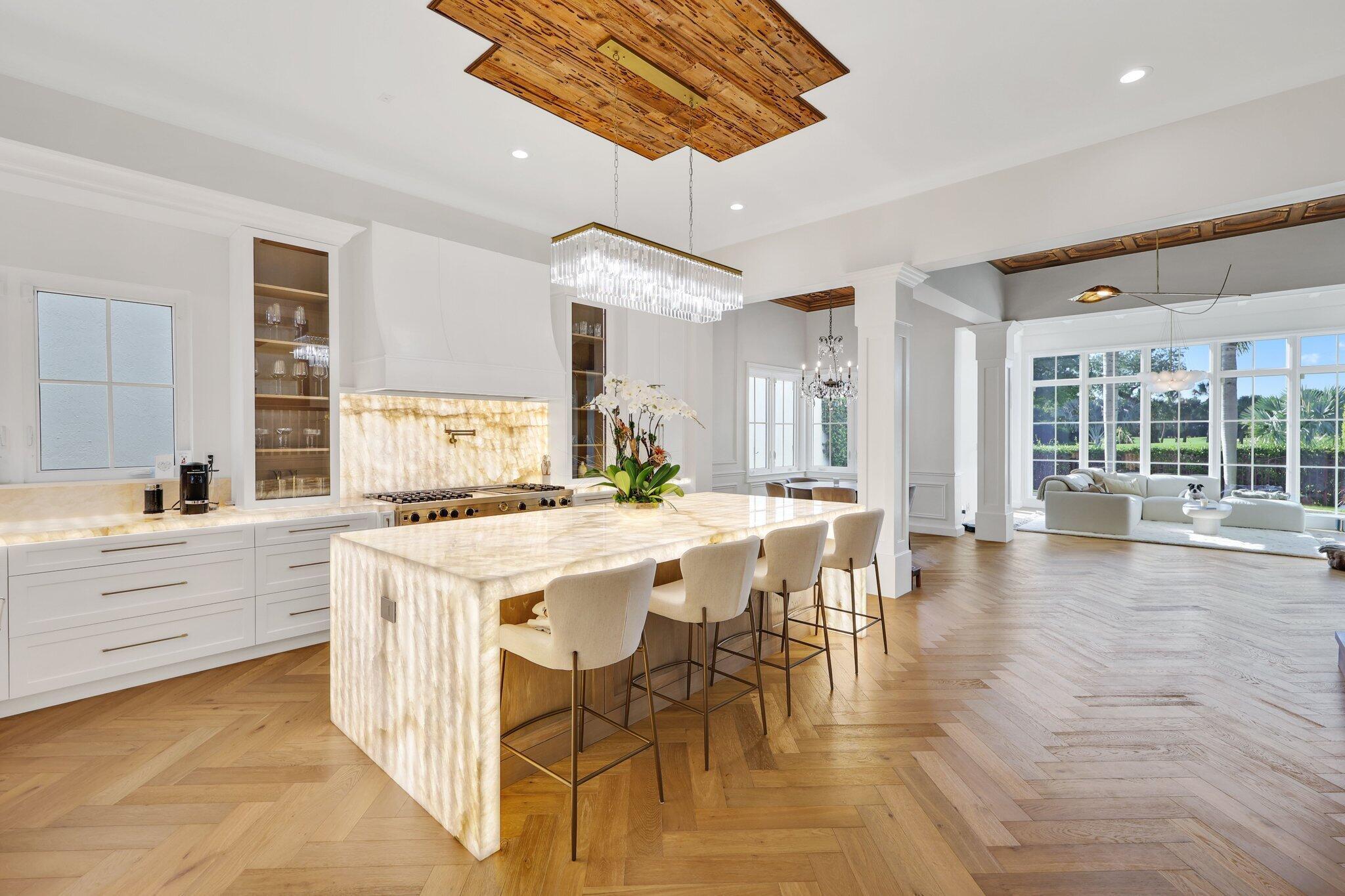 ROYAL PALM VILLAS - Residential