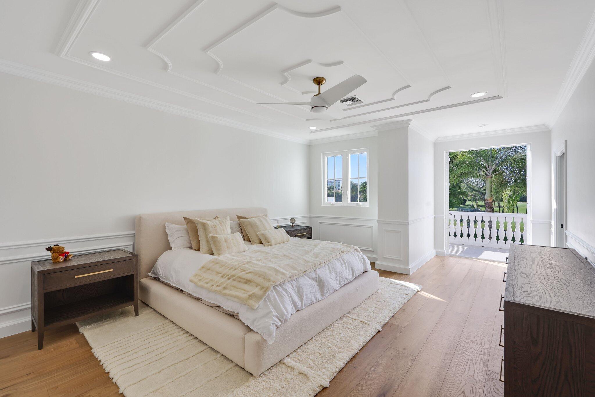 ROYAL PALM VILLAS - Residential