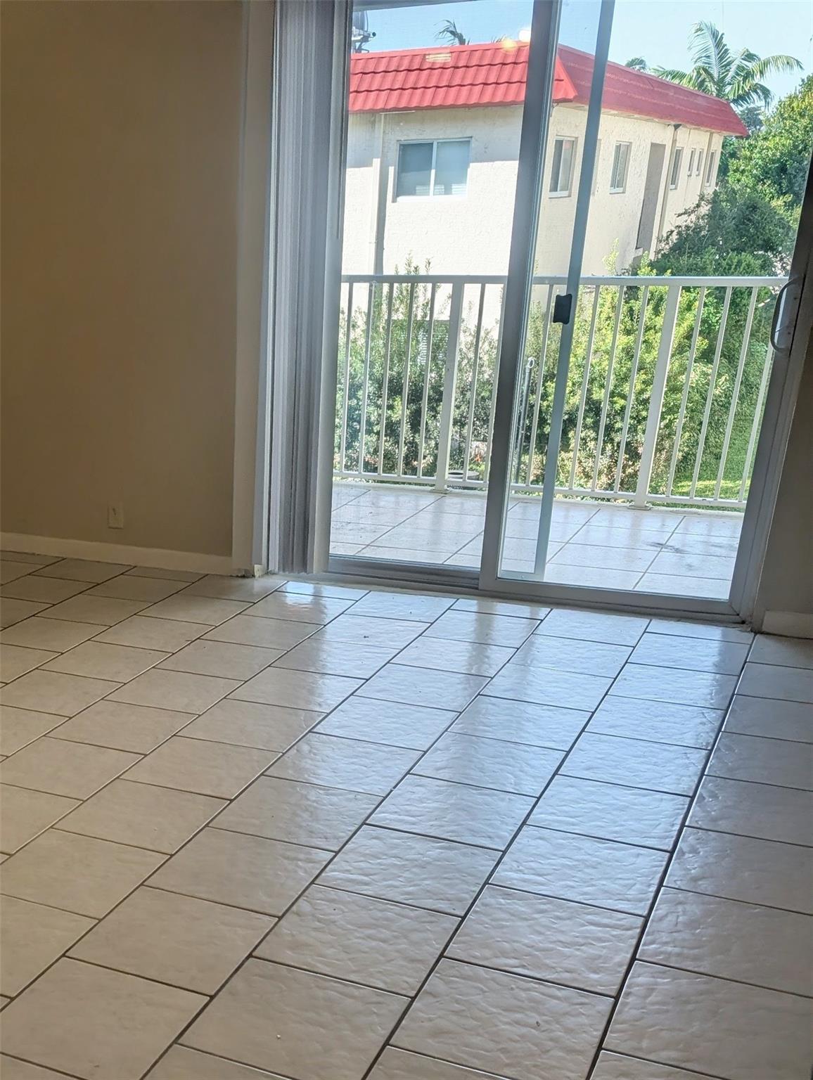 LUSH APARTMENTS - Residential Lease