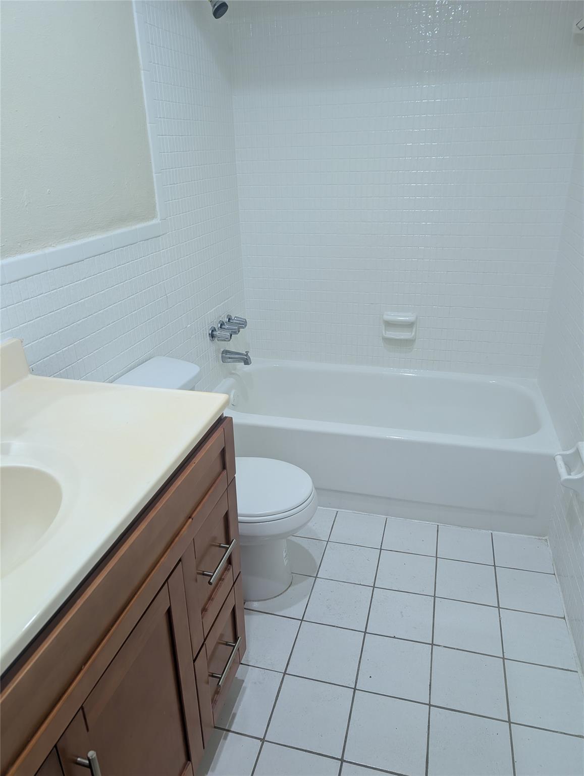 LUSH APARTMENTS - Residential Lease