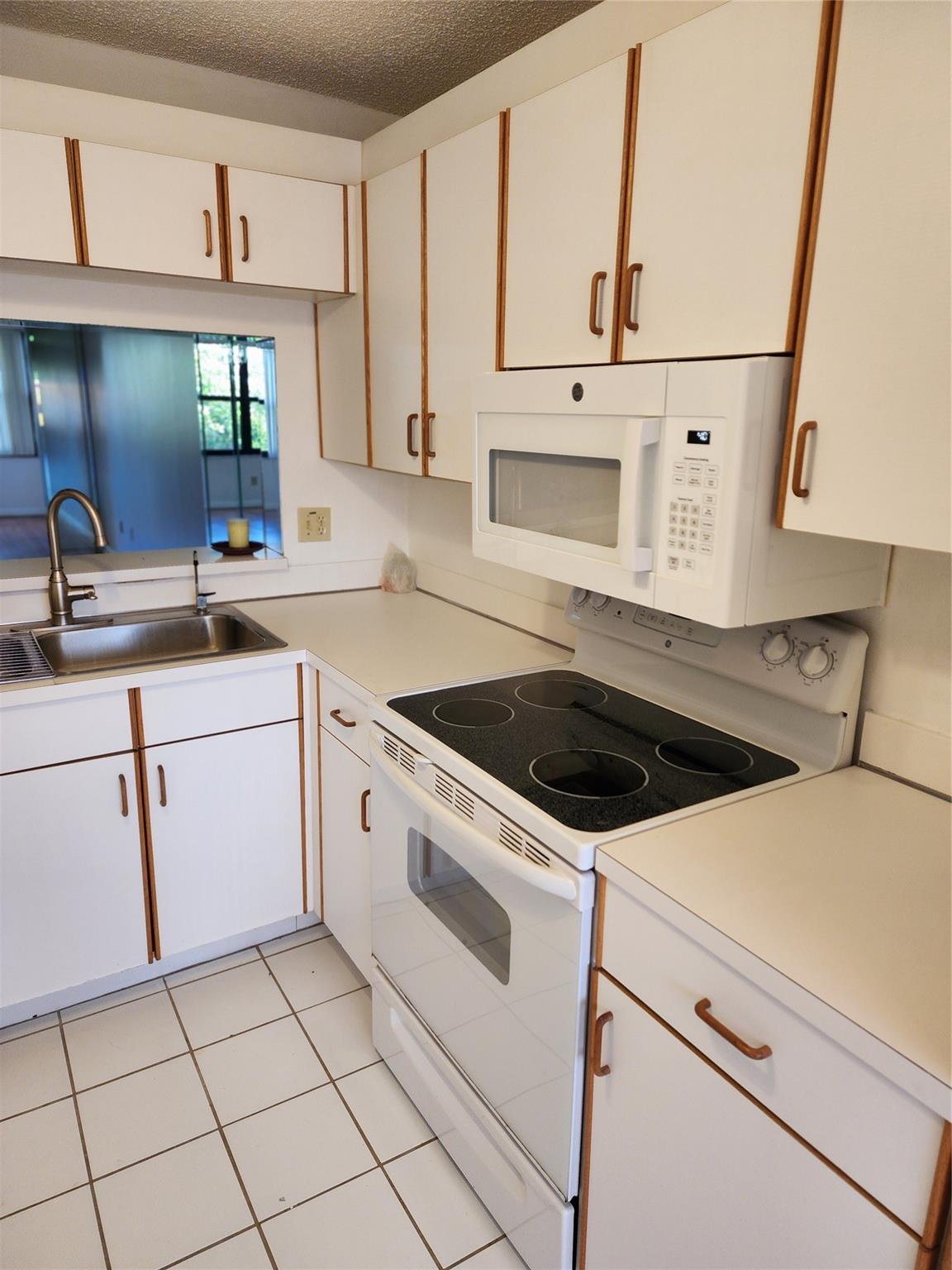 View photos, virtual tours, details... 10665 W Clairmont Cir 302