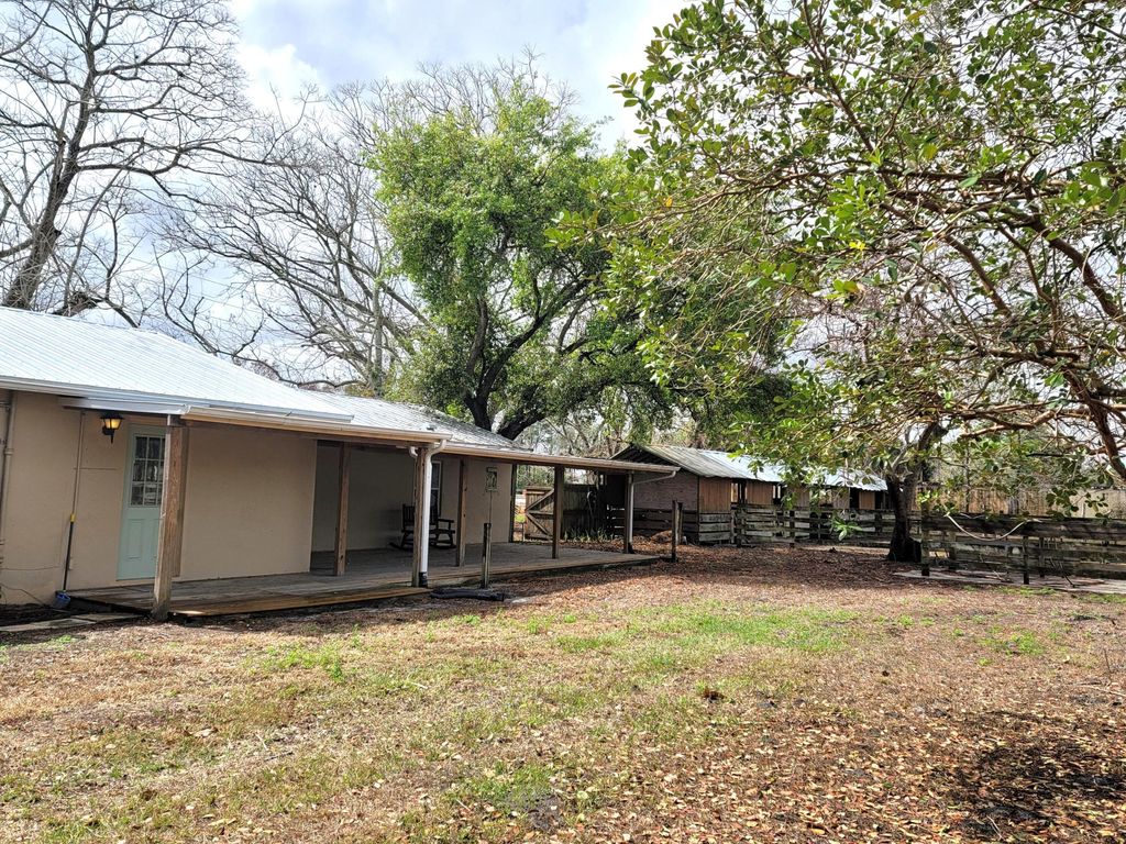 Photo of 4362 W Midway Road, Fort Pierce, FL 34981 (MLS # B26004009)