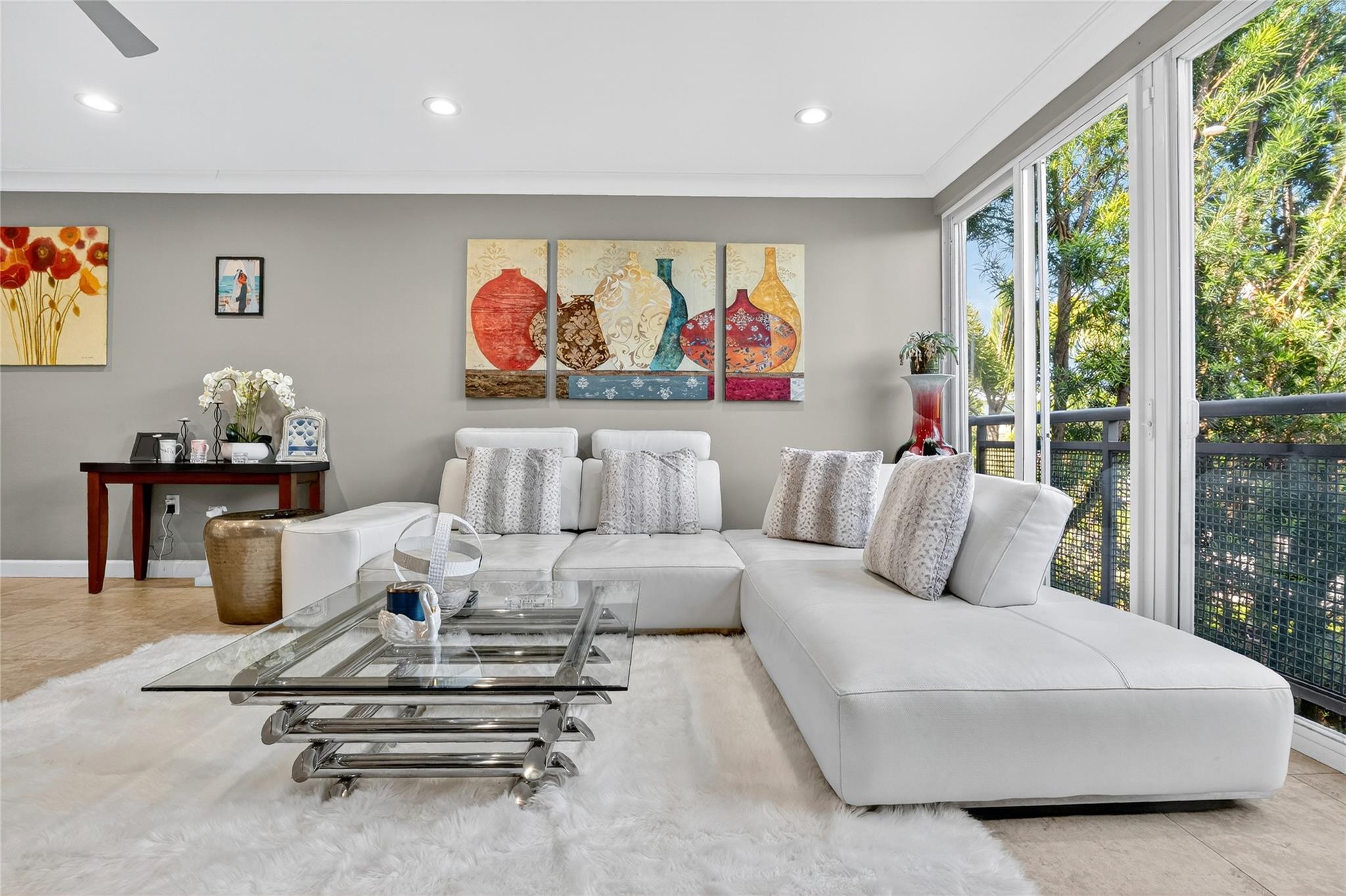 Avenue East Townhomes - Residential