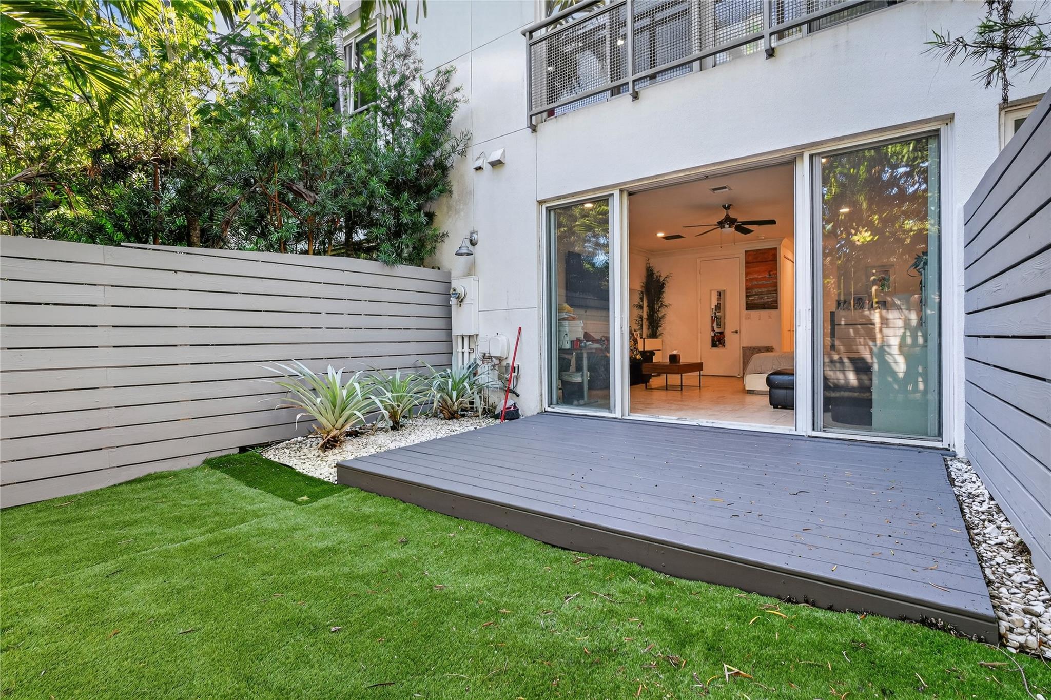 Avenue East Townhomes - Residential
