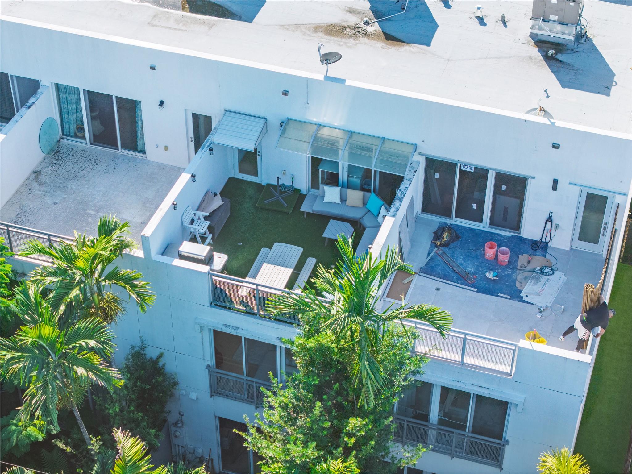 Avenue East Townhomes - Residential