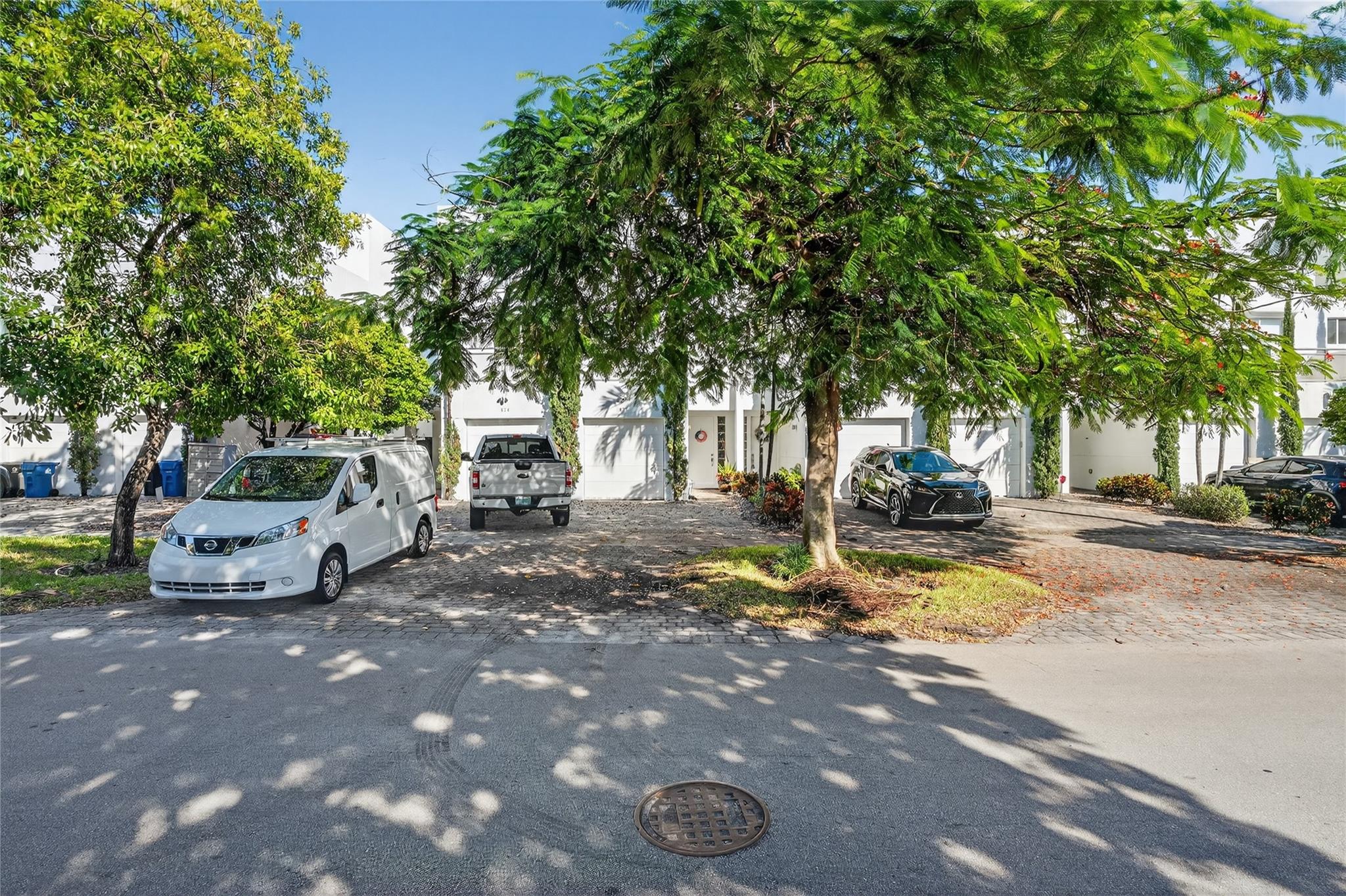 Avenue East Townhomes - Residential