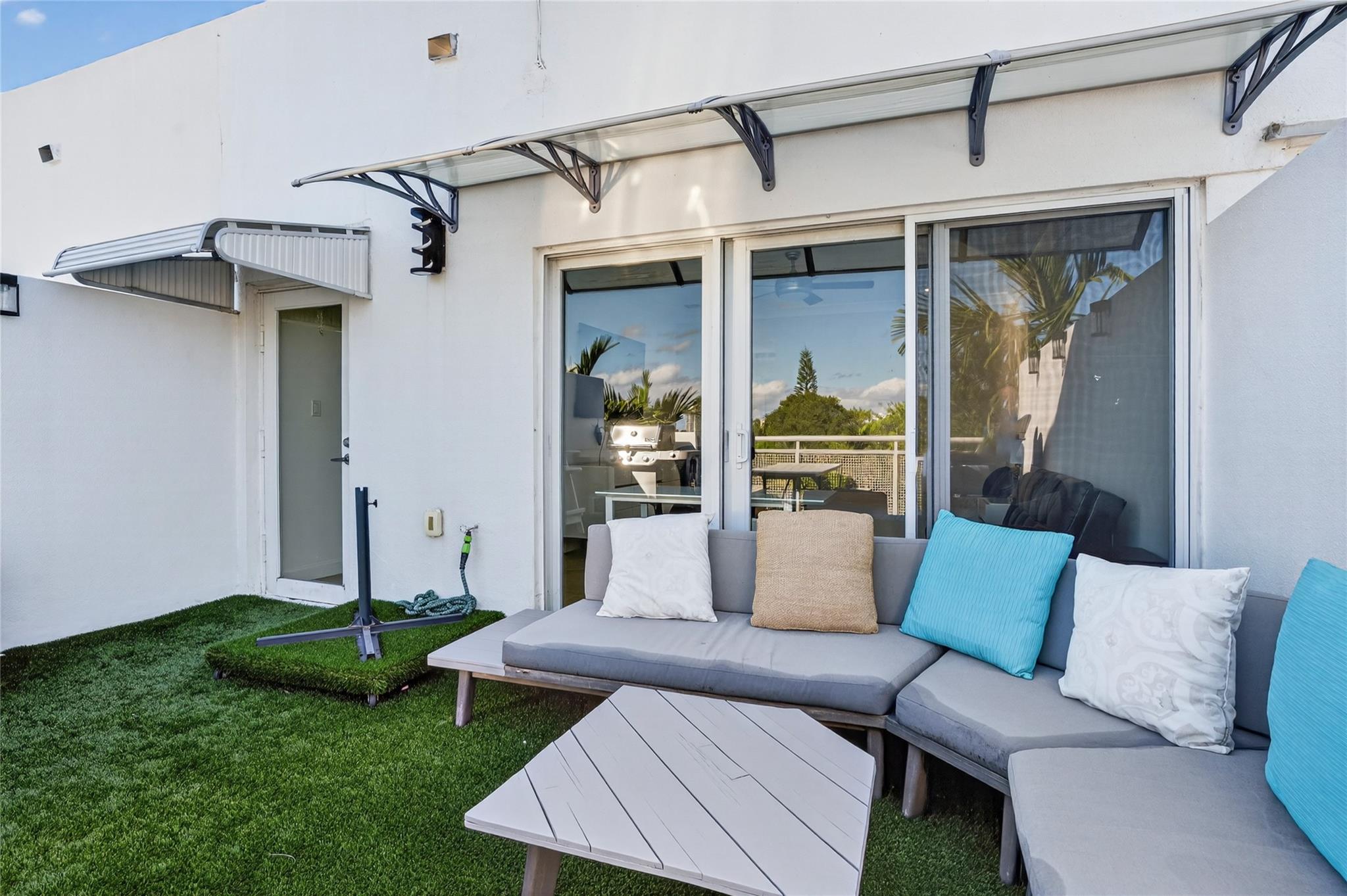 Avenue East Townhomes - Residential