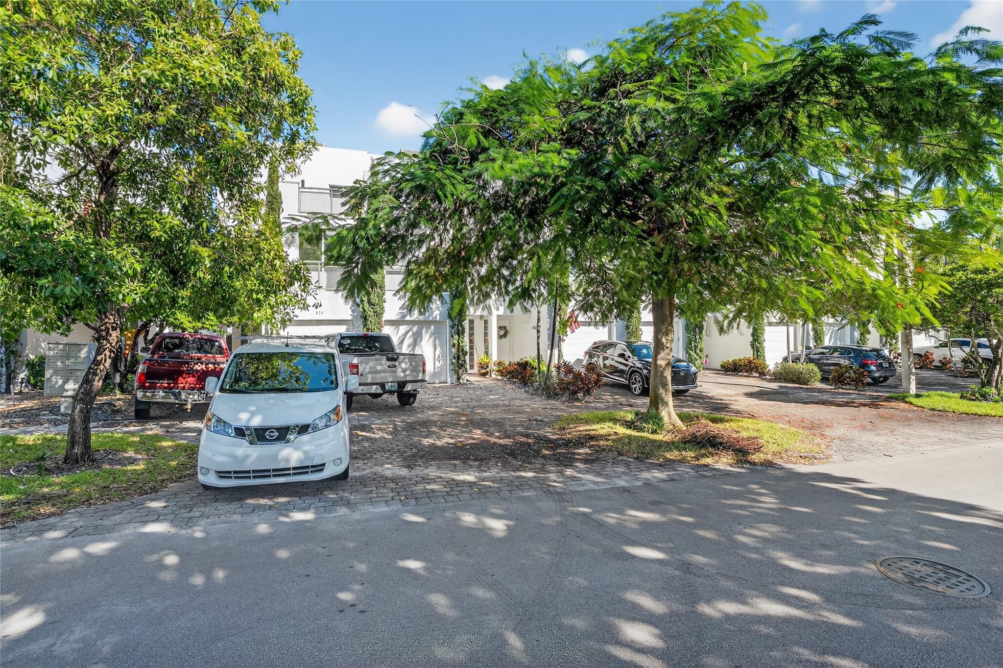 Avenue East Townhomes - Residential