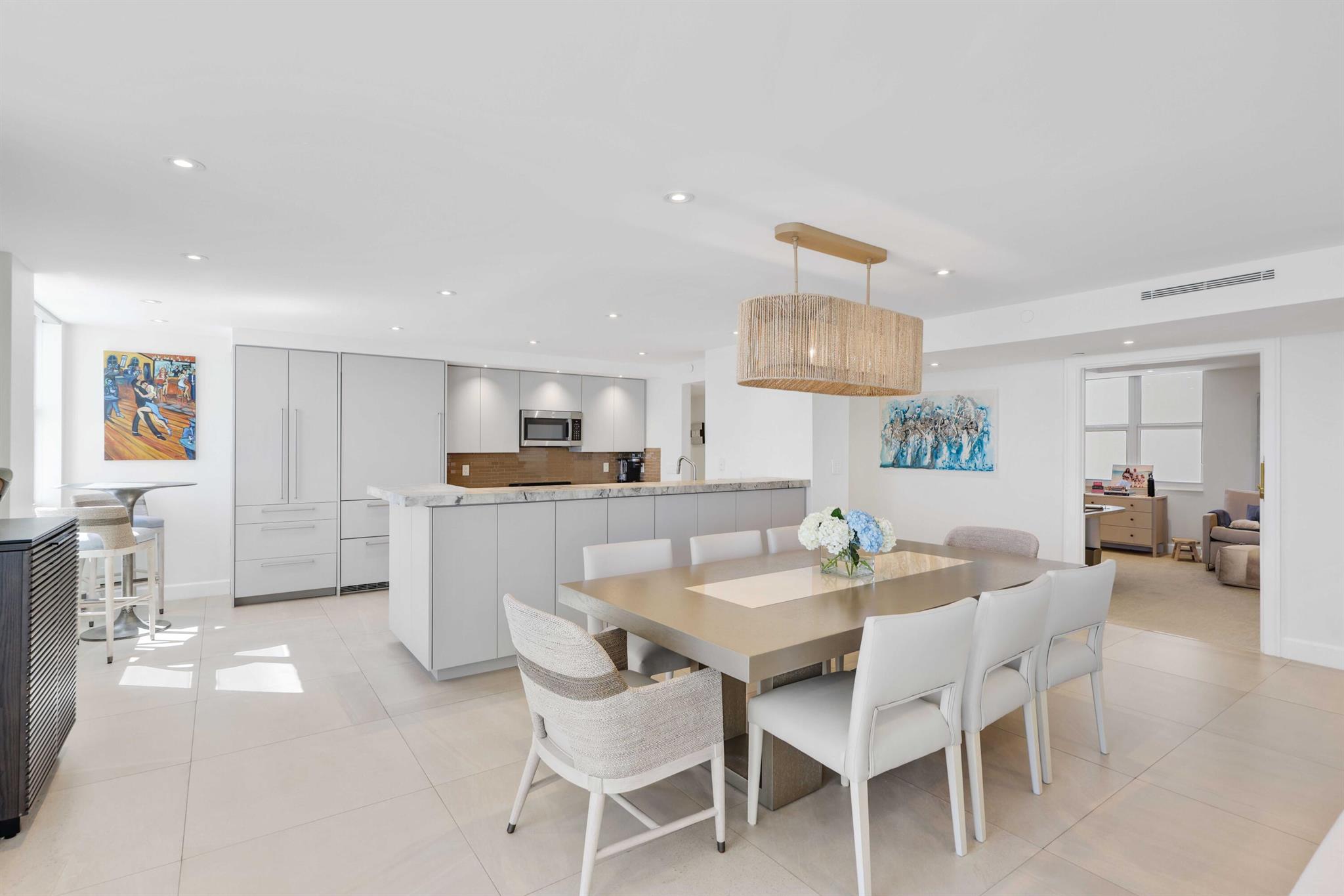 CLARENDON CONDO - Residential