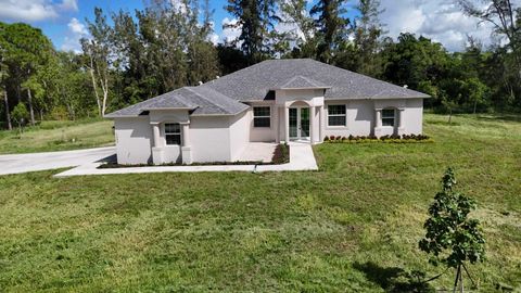 A home in Loxahatchee