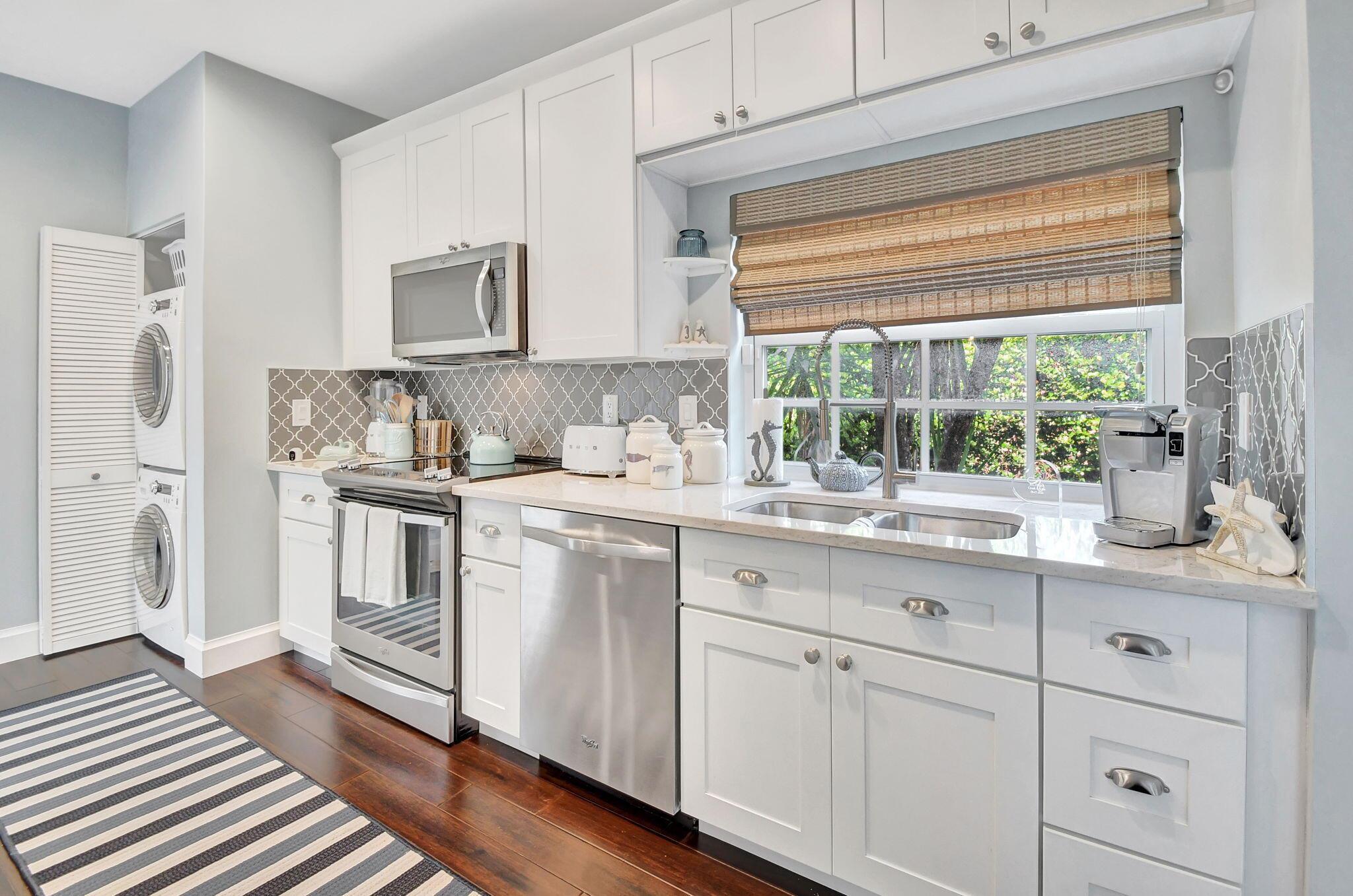 PLUM AT BOCA POINTE - Residential