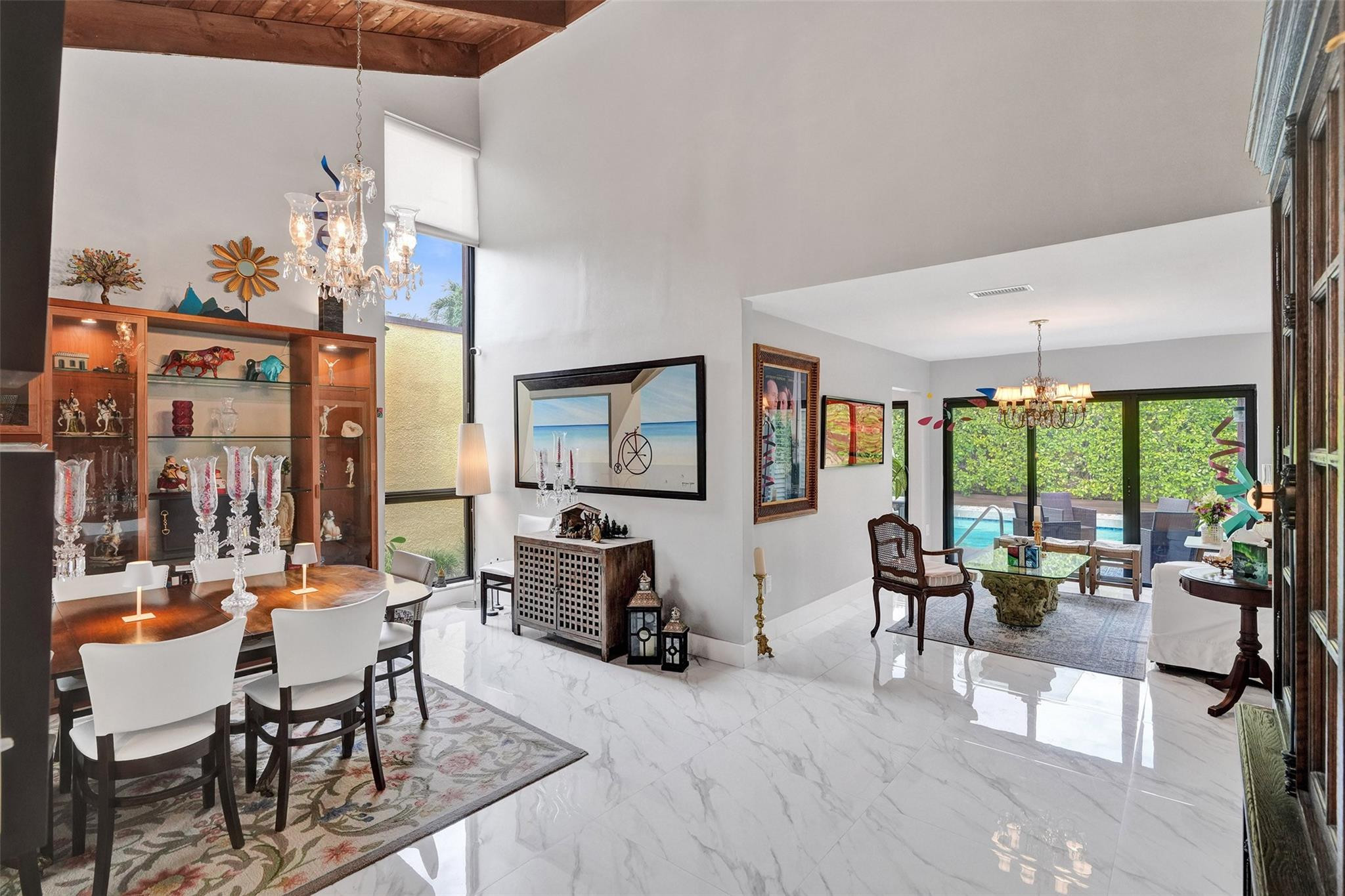 SKY LAKE VILLAS FIRST ADD - Residential