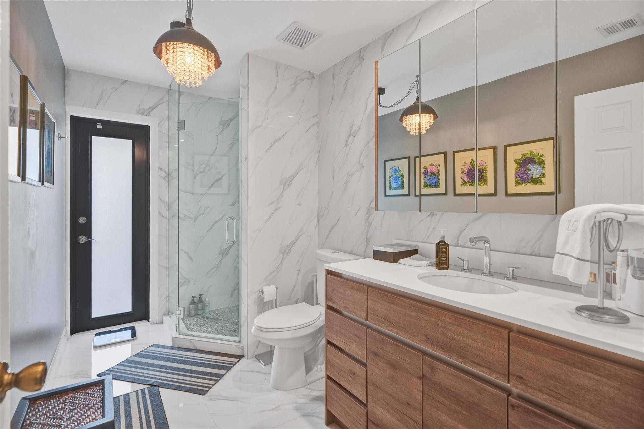 SKY LAKE VILLAS FIRST ADD - Residential