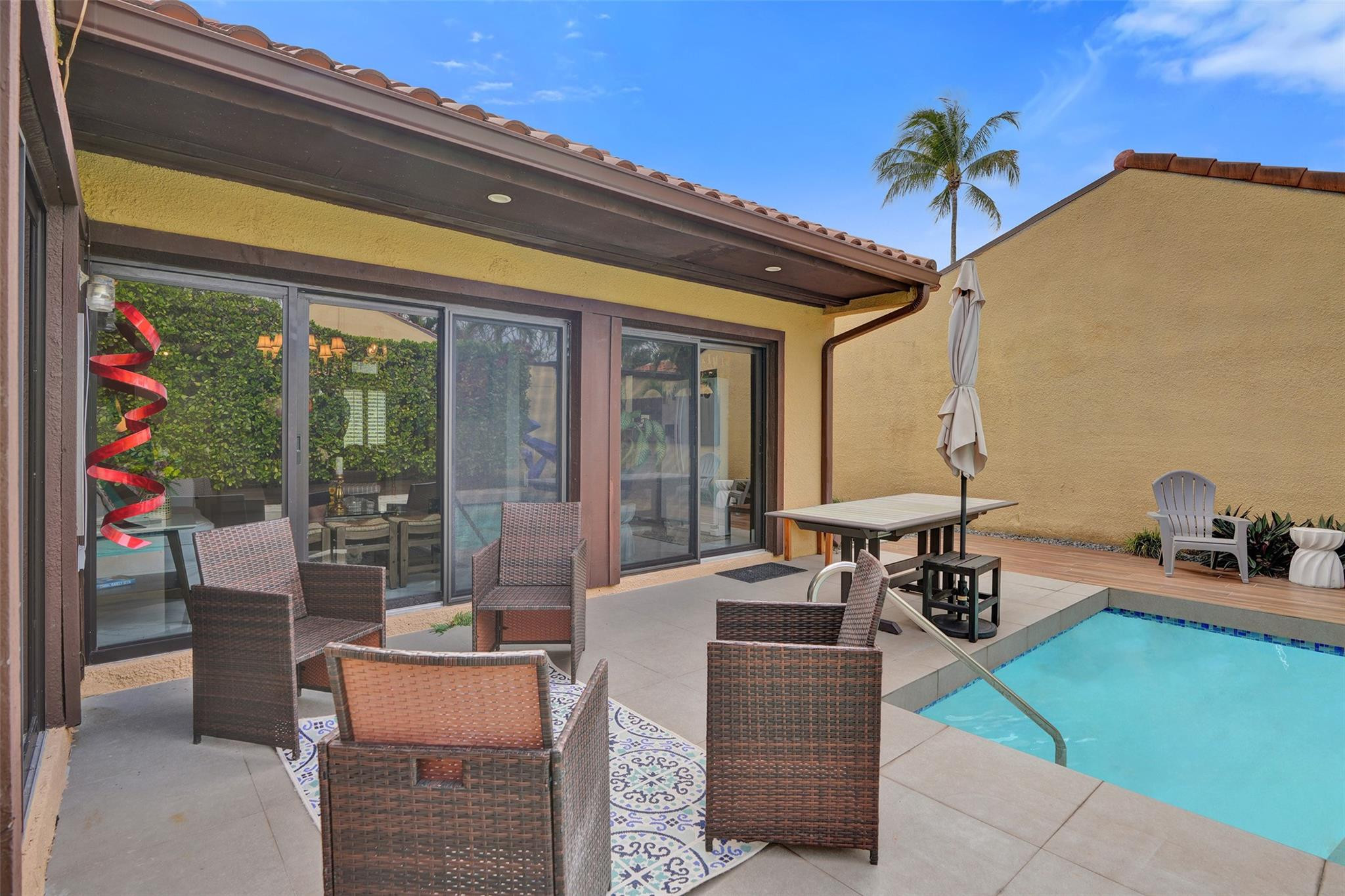 SKY LAKE VILLAS FIRST ADD - Residential