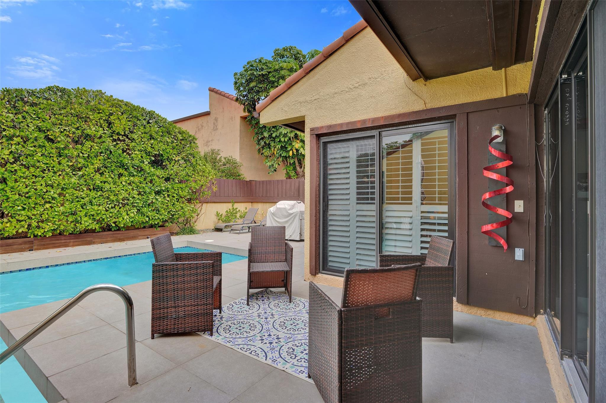 SKY LAKE VILLAS FIRST ADD - Residential