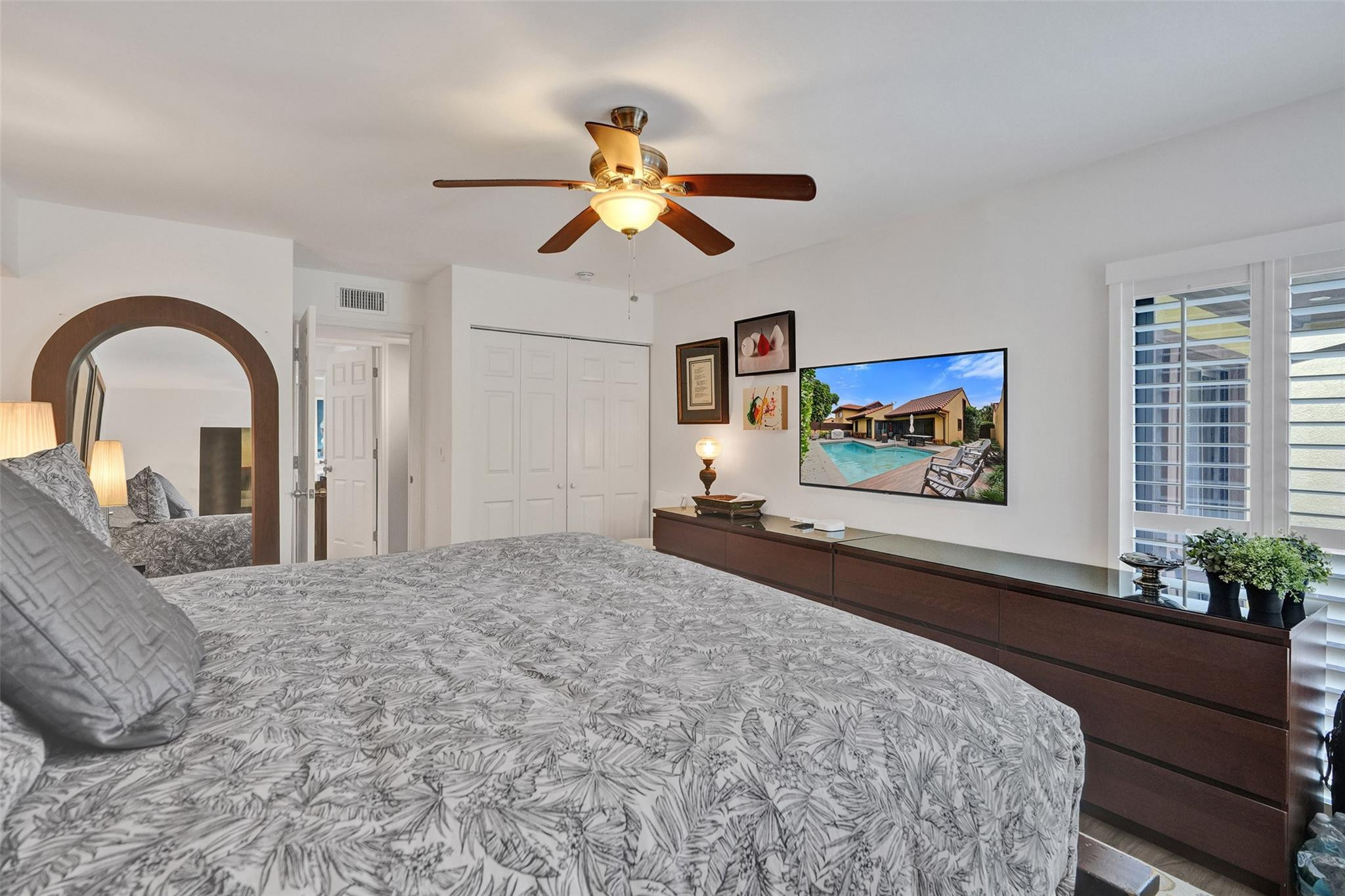 SKY LAKE VILLAS FIRST ADD - Residential