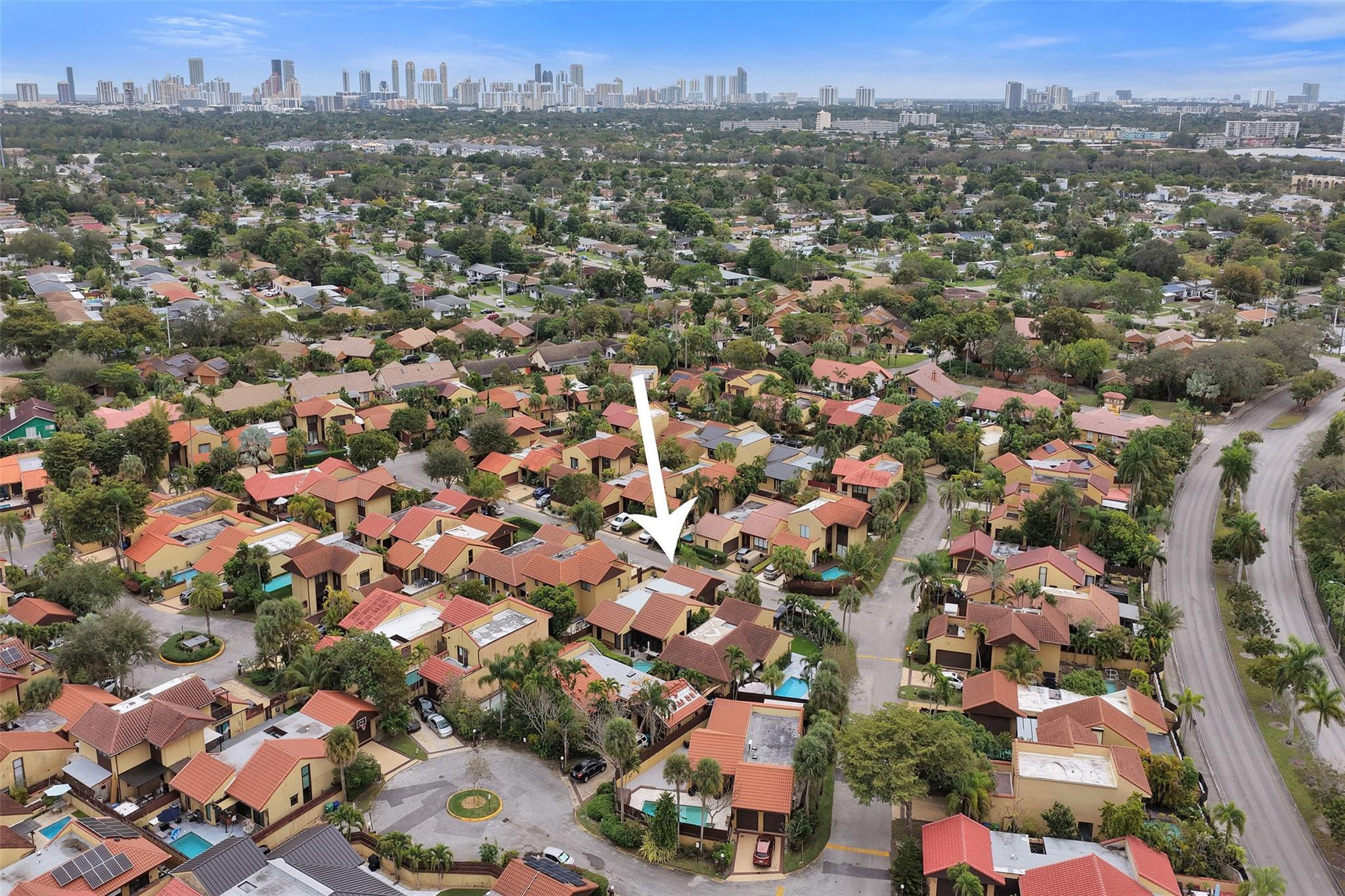 SKY LAKE VILLAS FIRST ADD - Residential