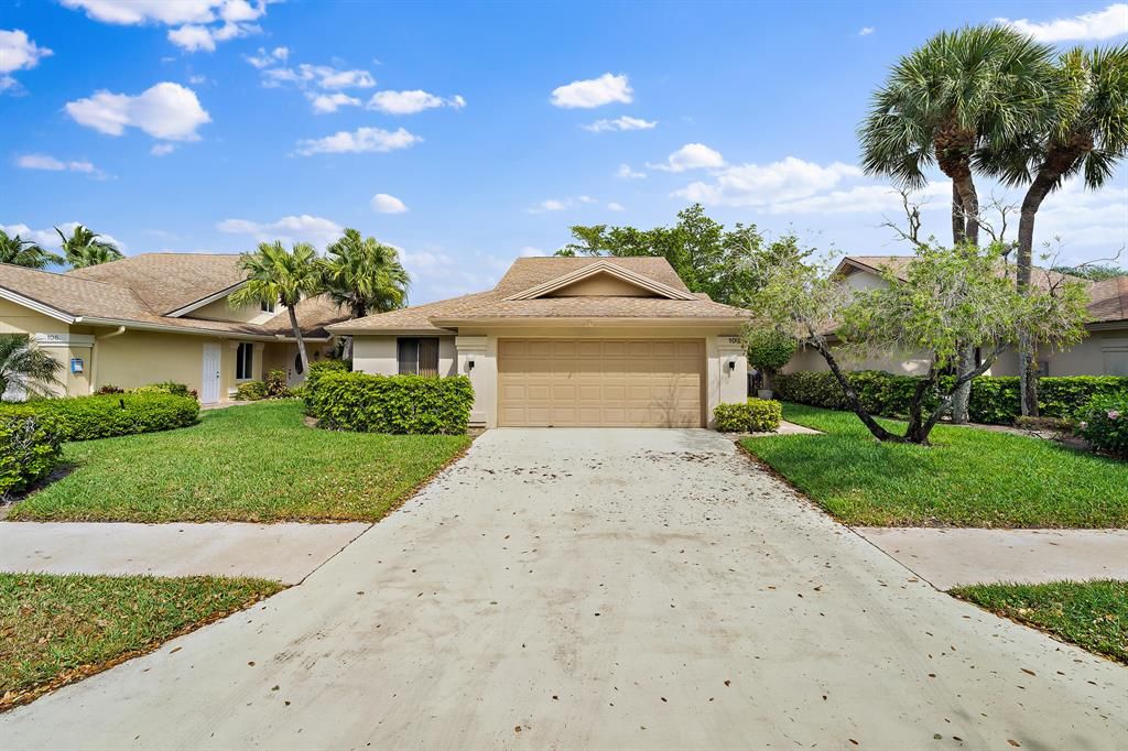 Photo of 107 Sand Pine Drive Dr, Jupiter, FL 33477 (MLS # R10697002)