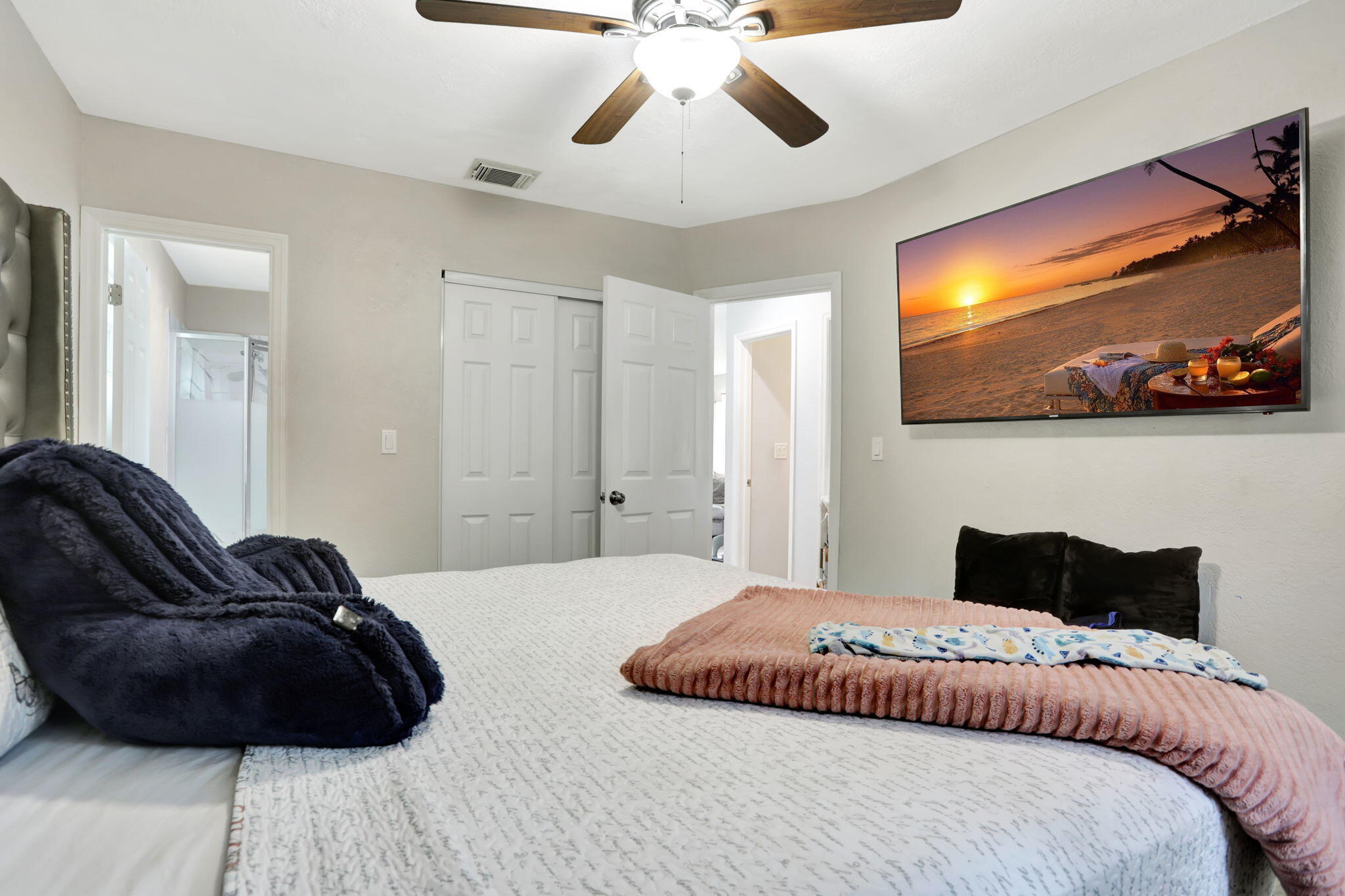 BROADVIEW COUNTRY CLUB ES - Residential