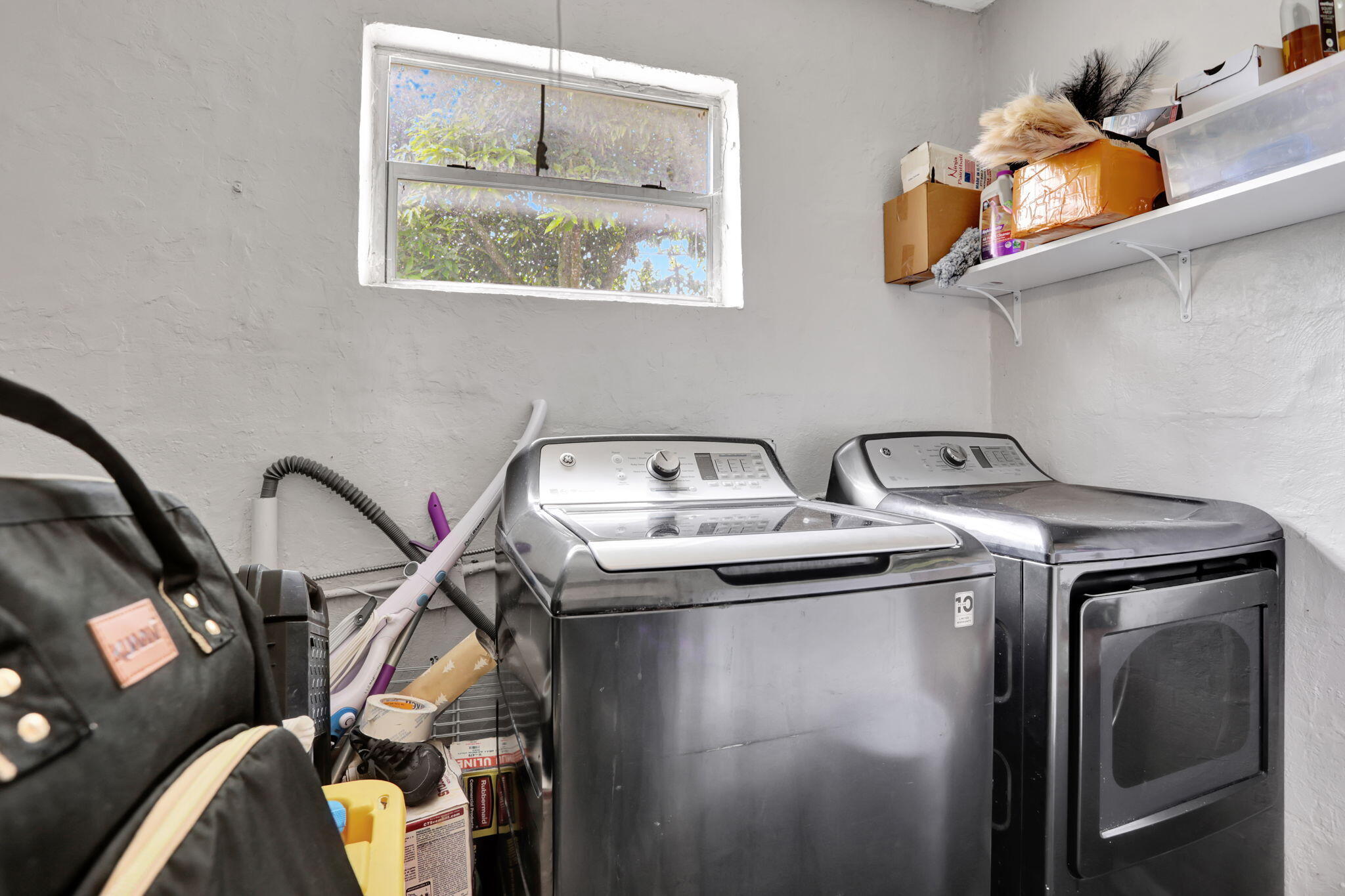 BROADVIEW COUNTRY CLUB ES - Residential