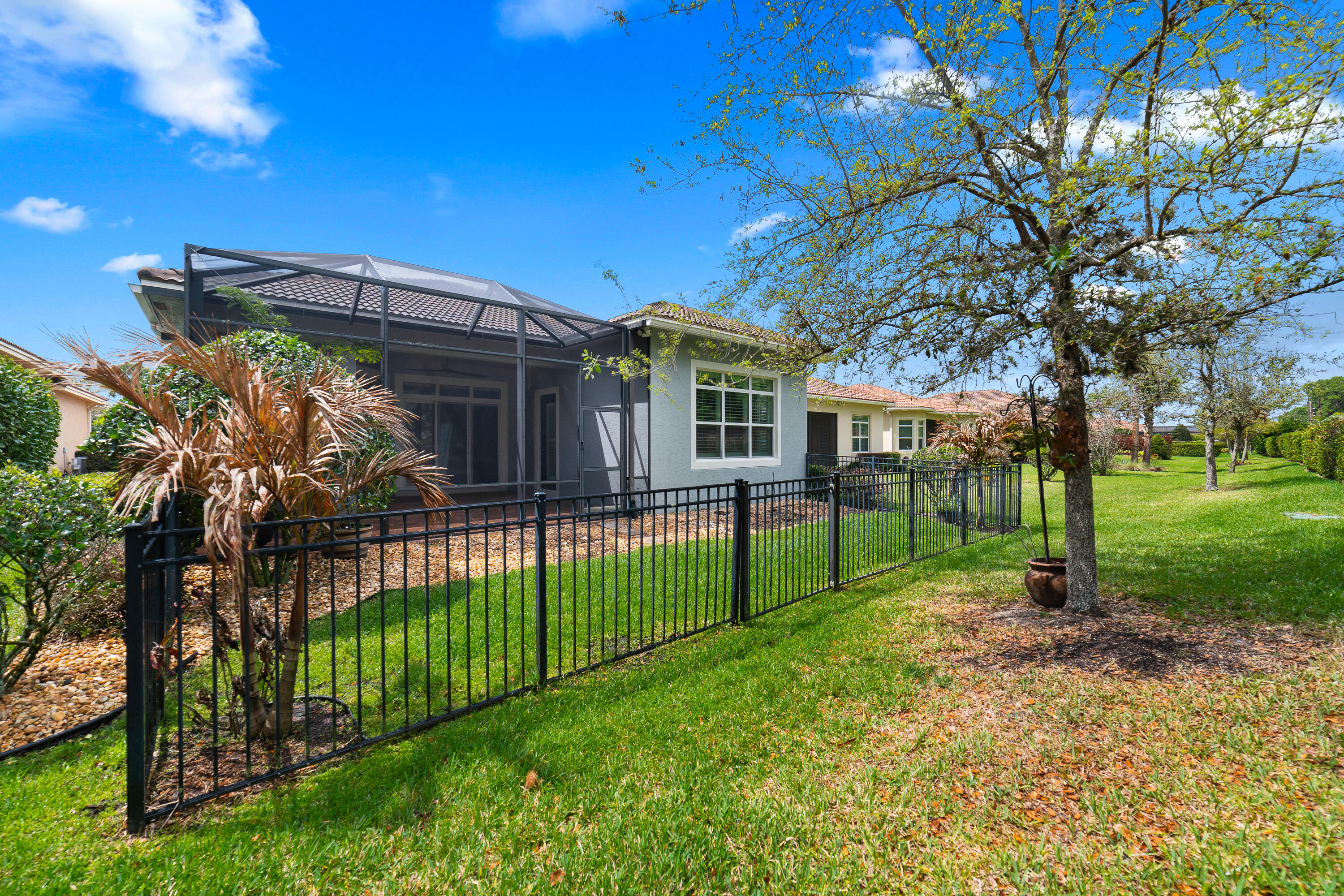 VERANO - Residential