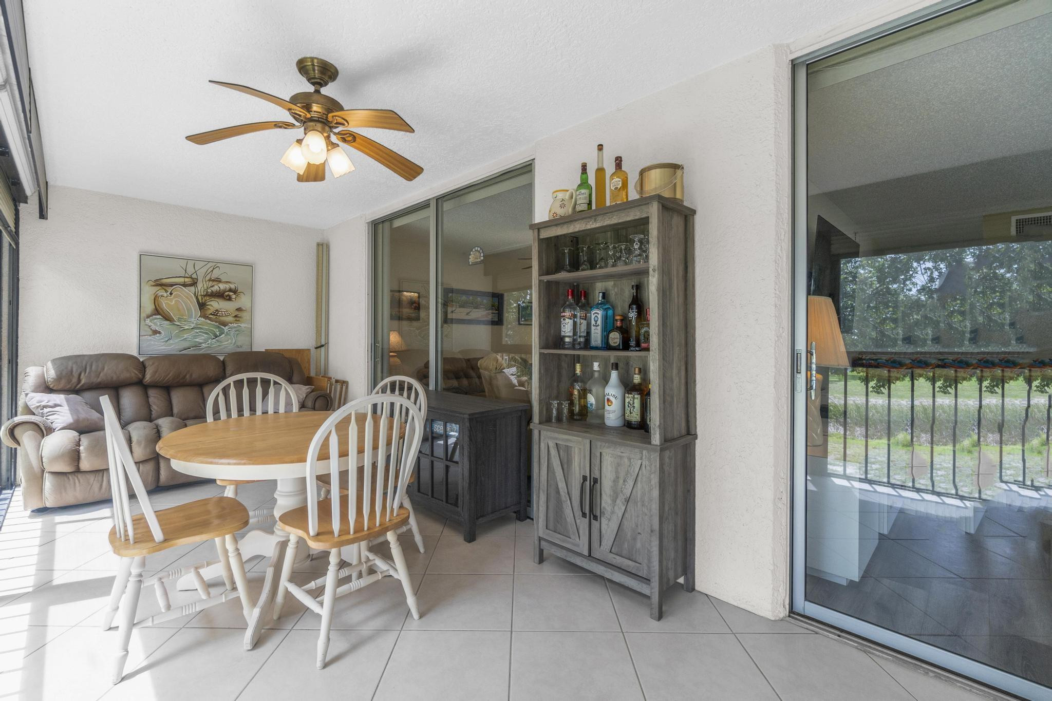 Palm Lakes - Residential