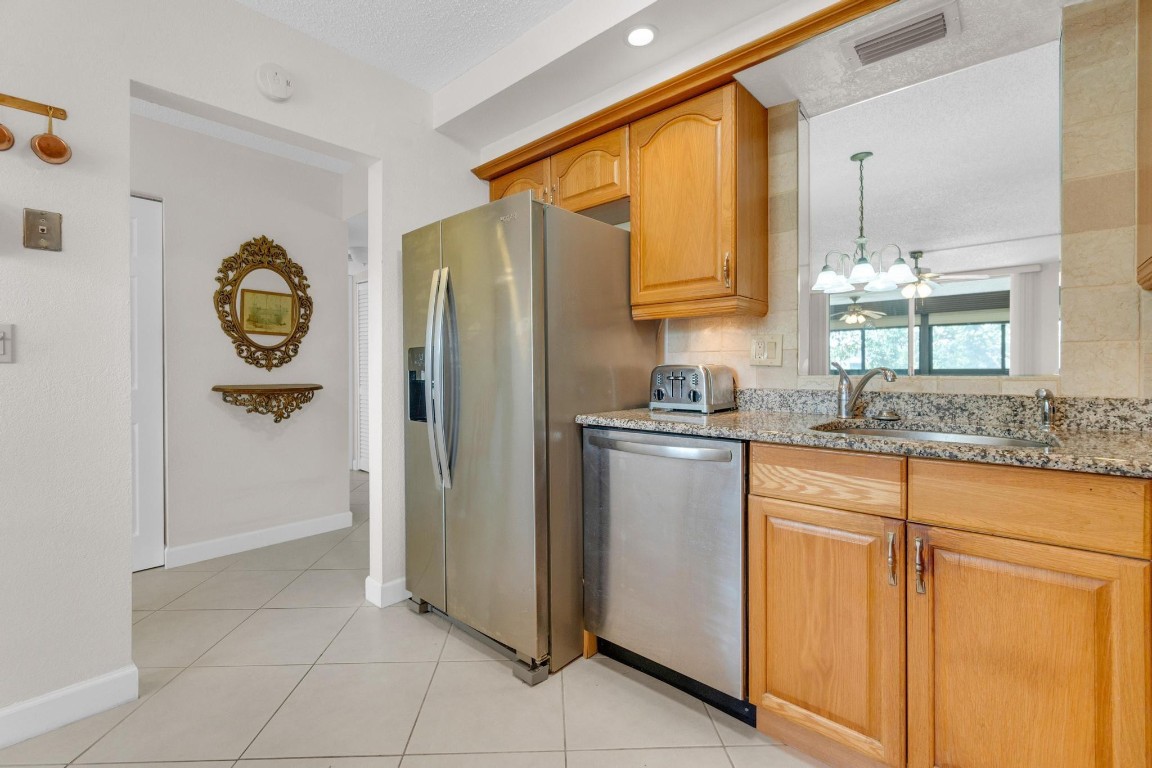 Palm Lakes - Residential