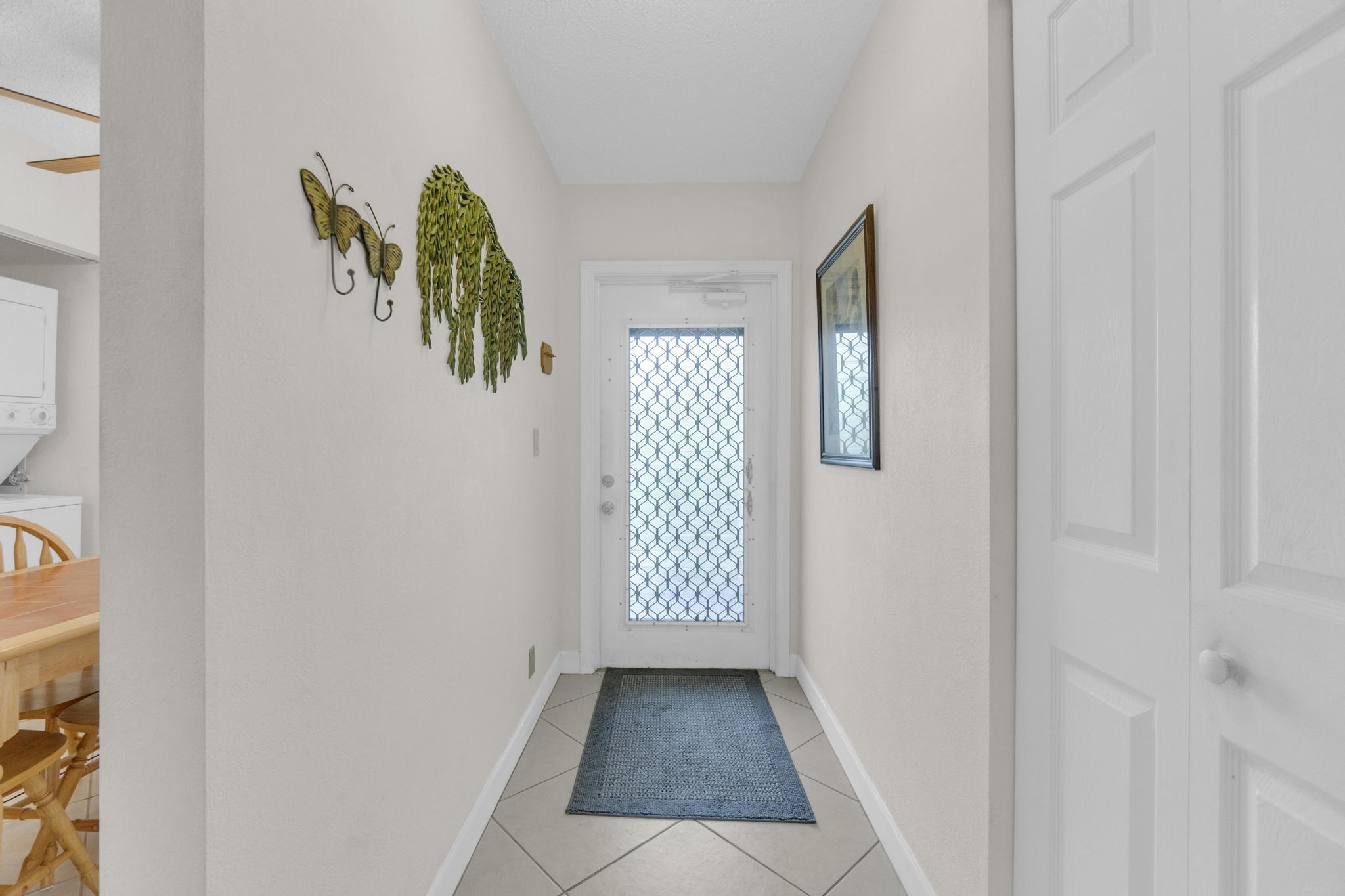 Palm Lakes - Residential