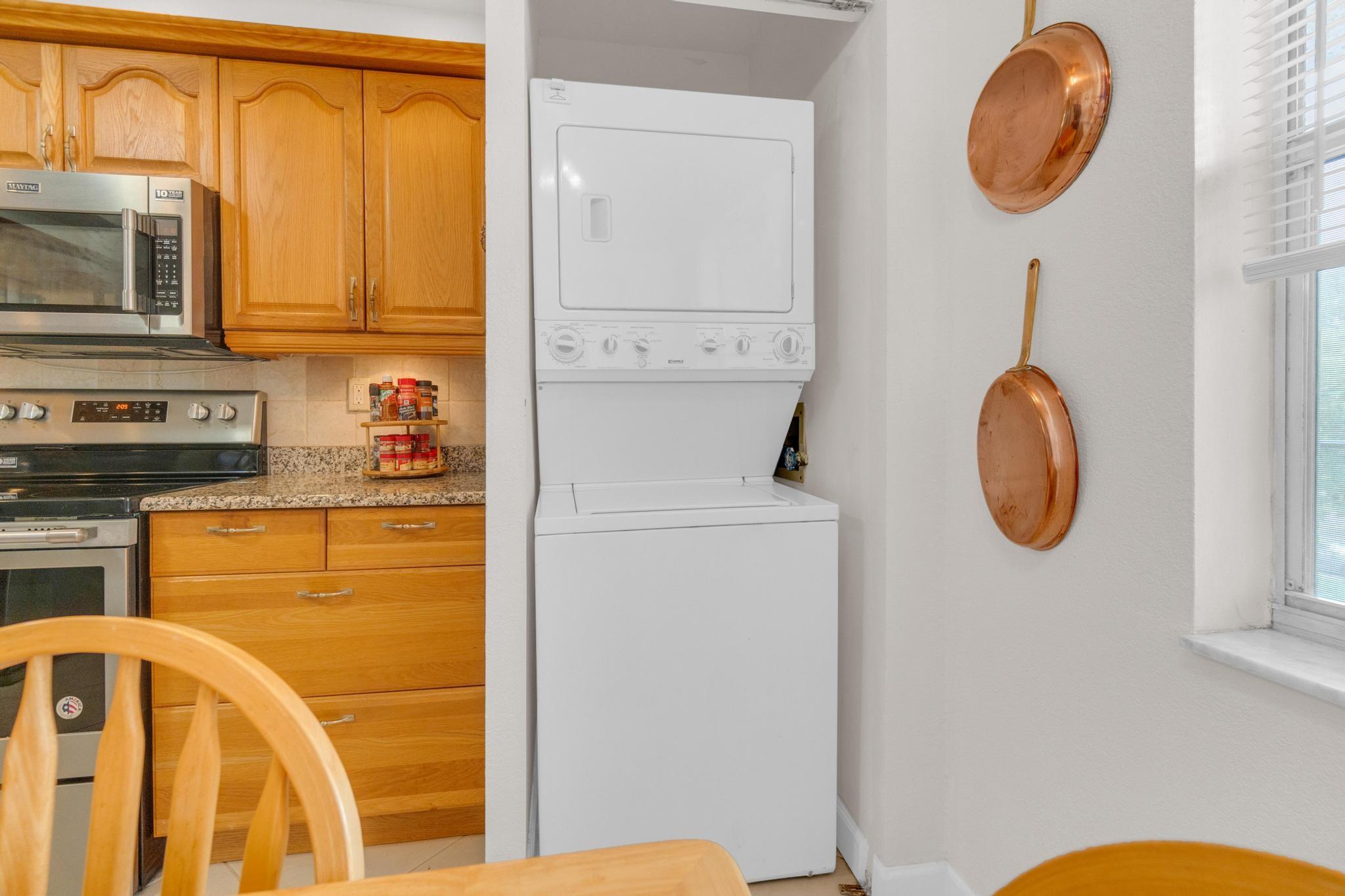 Palm Lakes - Residential