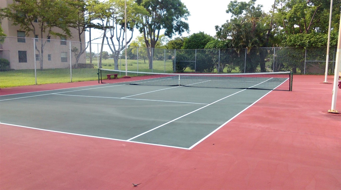 Palm Lakes - Residential