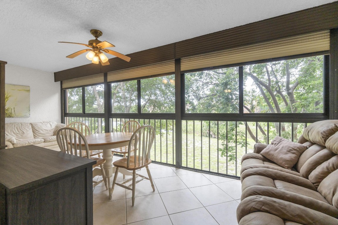 Palm Lakes - Residential