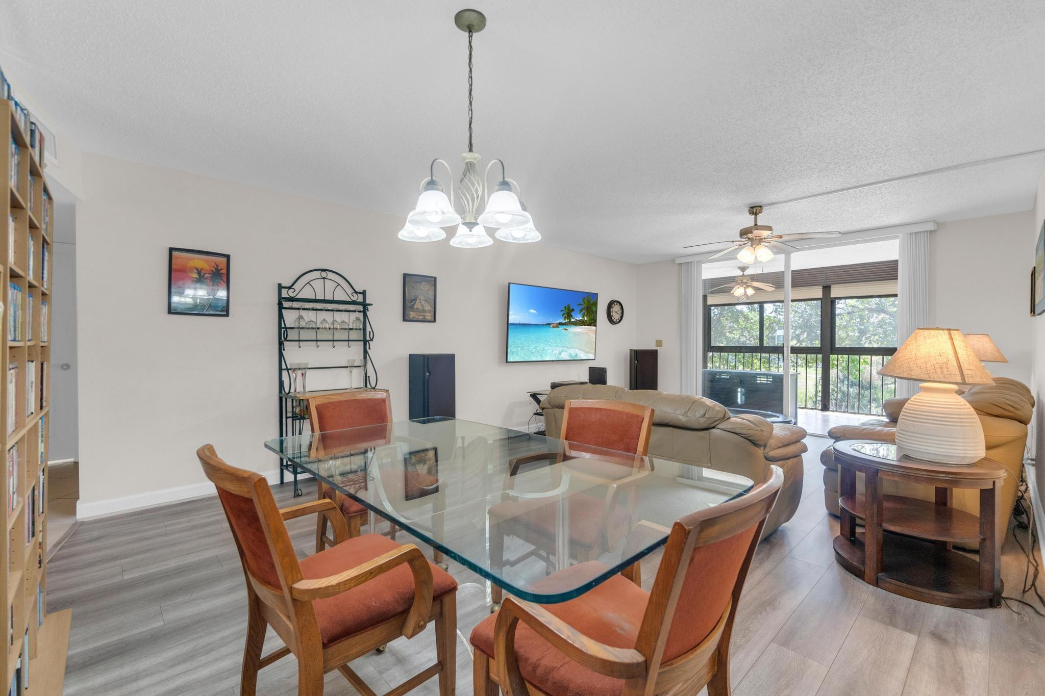 Palm Lakes - Residential