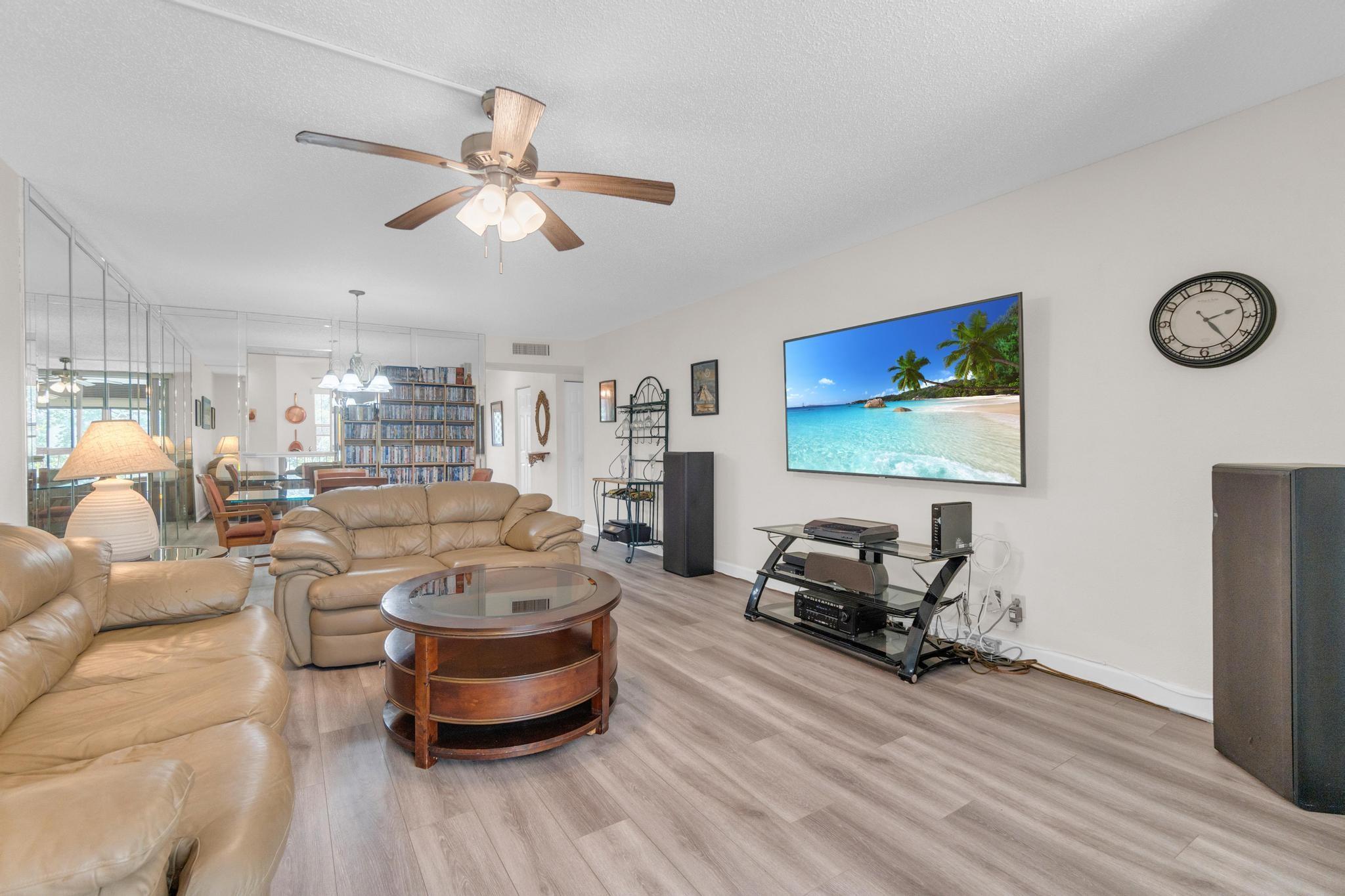 Palm Lakes - Residential