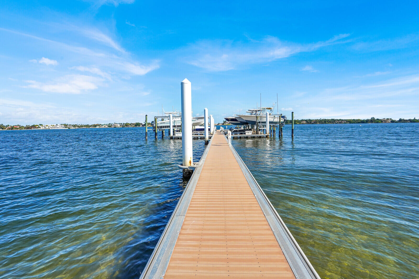 CASA DEL MAR - Residential