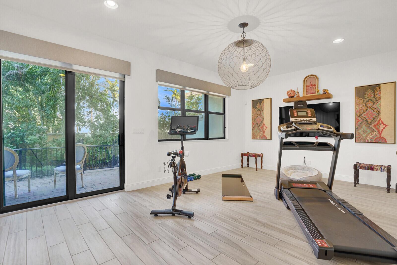 CASA DEL MAR - Residential