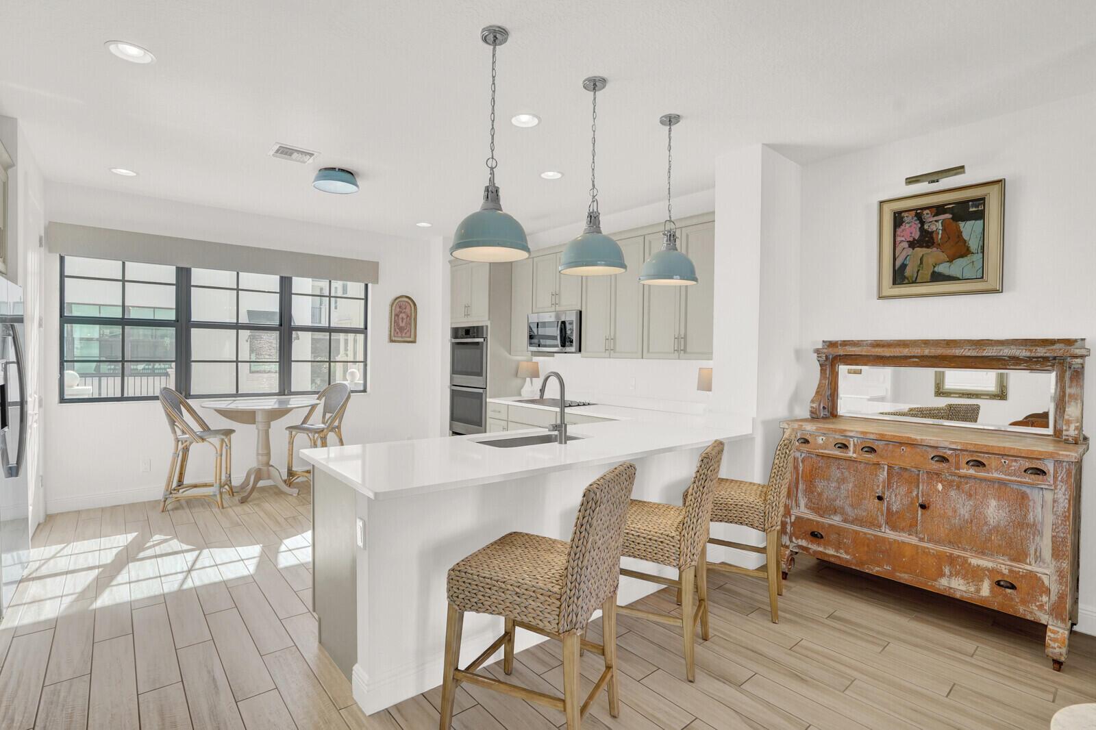 CASA DEL MAR - Residential