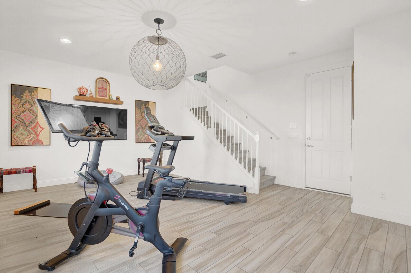 CASA DEL MAR - Residential