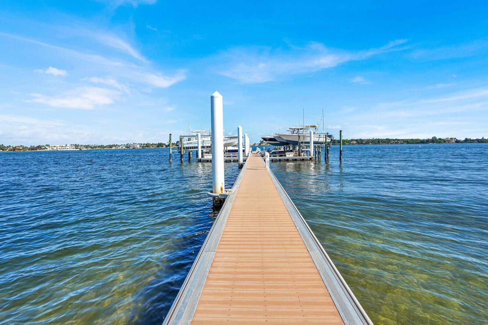 CASA DEL MAR - Residential