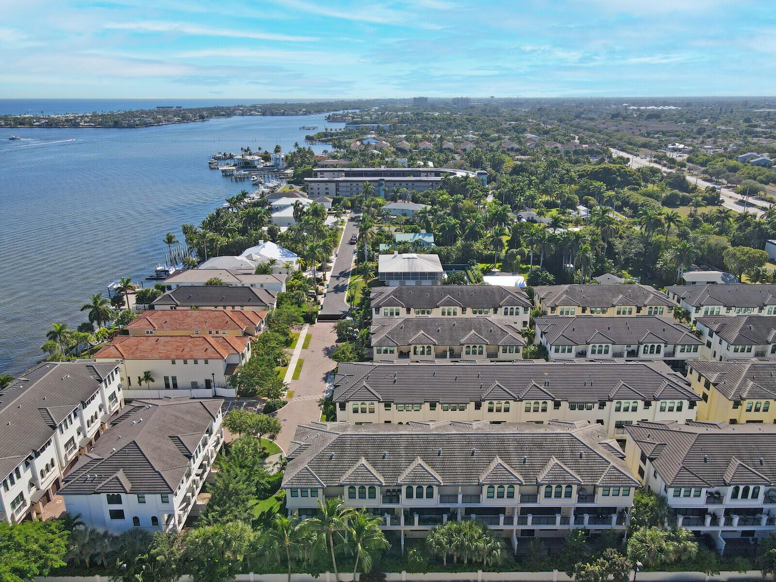 CASA DEL MAR - Residential