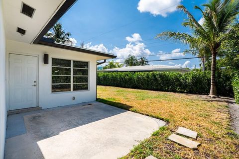 Single Family Residence in Fort Lauderdale FL 2110 52nd Court 20.jpg