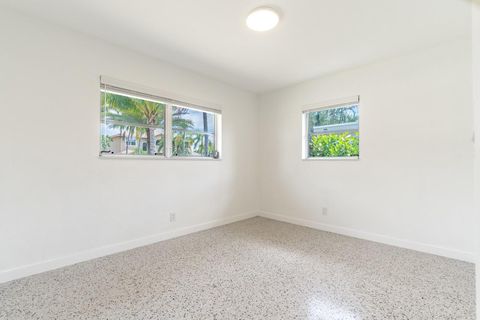 Single Family Residence in Fort Lauderdale FL 2110 52nd Court 18.jpg
