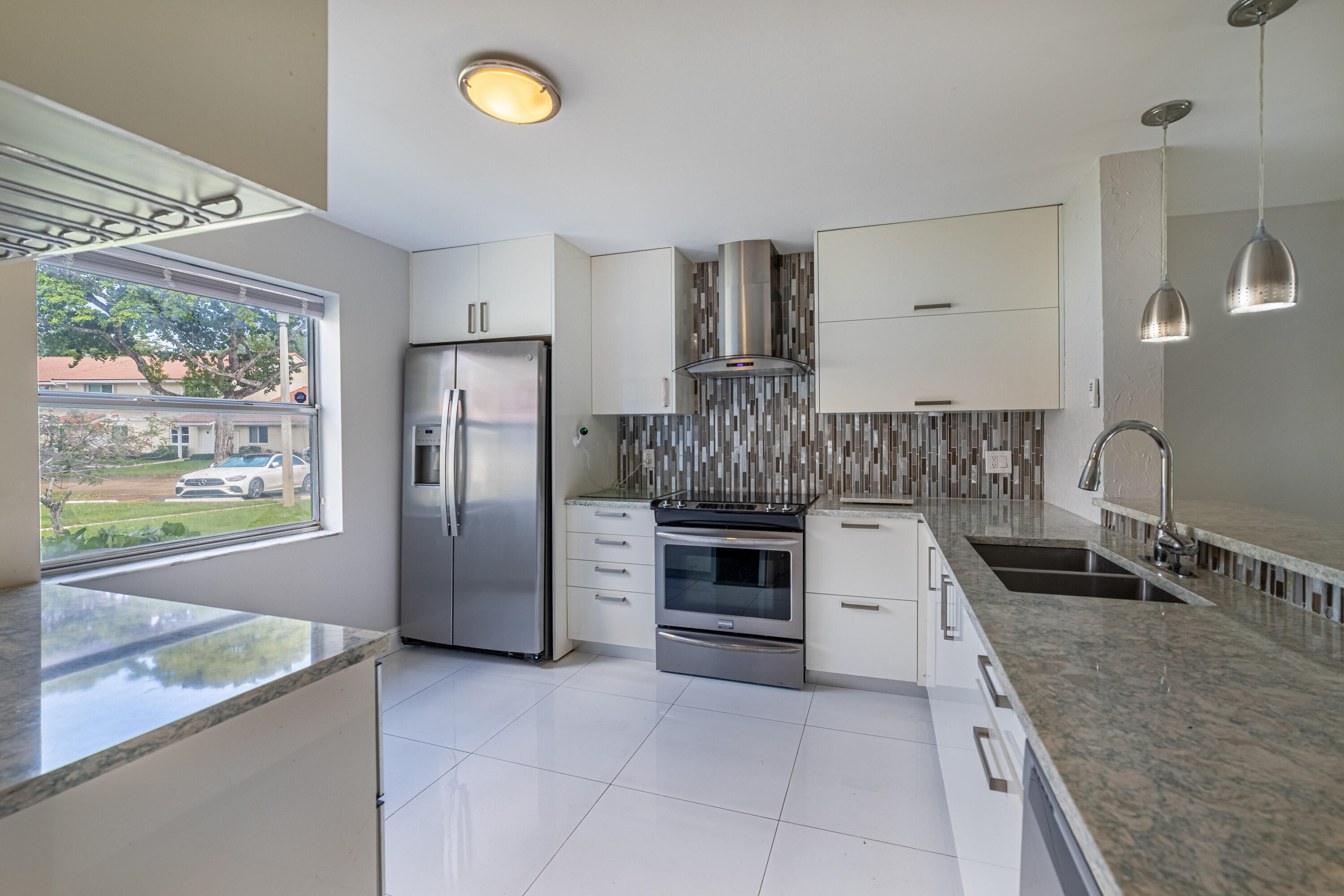 BOCA WALK - Residential Lease