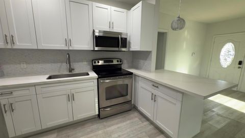 551 NW Nw 107th Street Miami FL 33168
