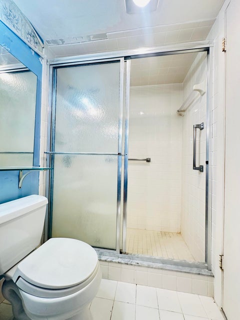 Tiny photo for 3005 Cambridge A, Deerfield Beach, FL 33442 (MLS # B26090419)