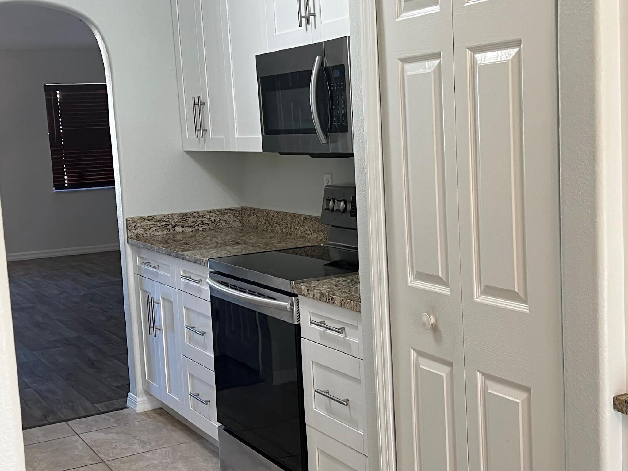 Country Club Vls I Ph 02/ - Residential Lease