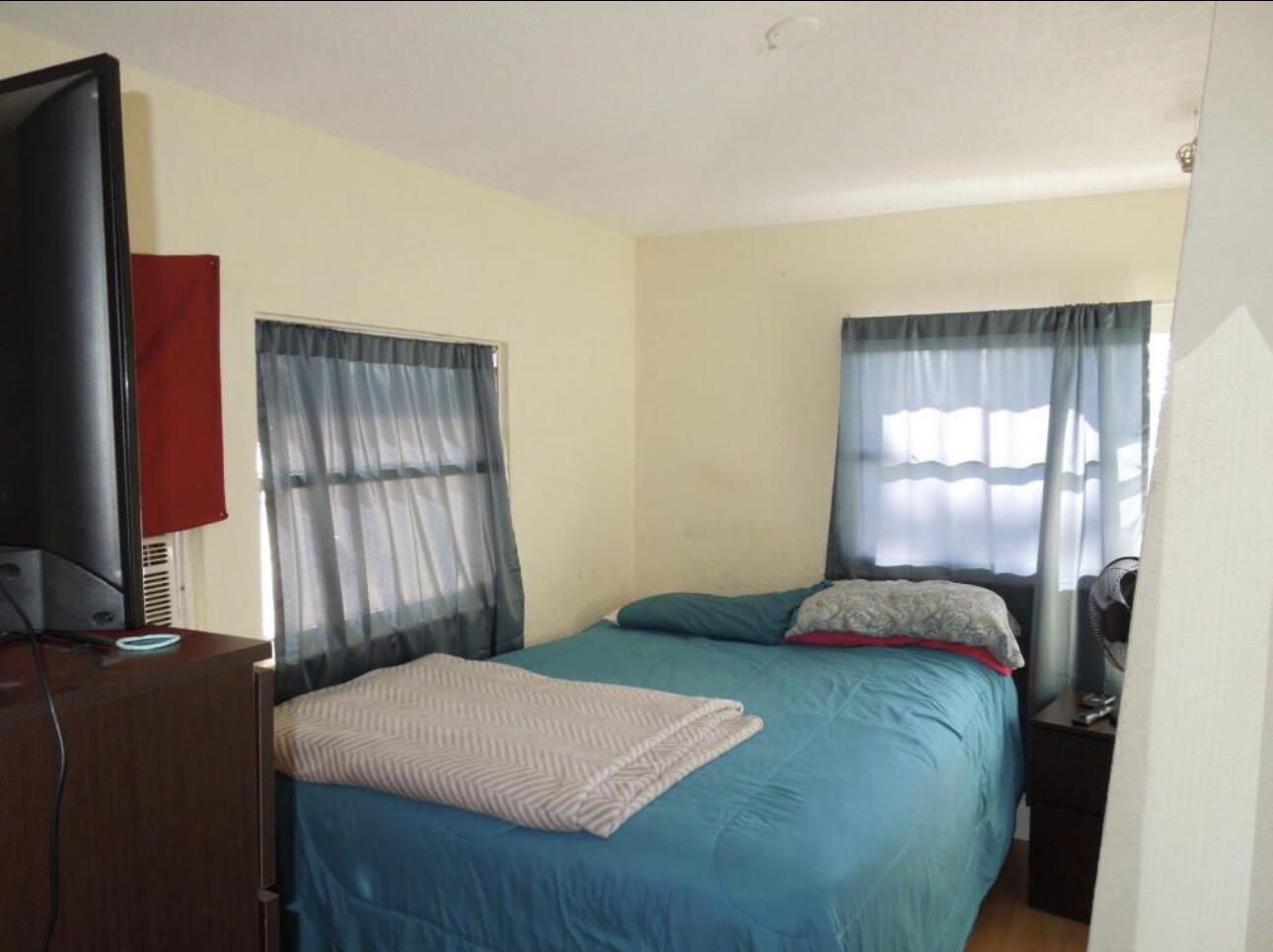 LAKE WORTH TOWN OF - Residential Income