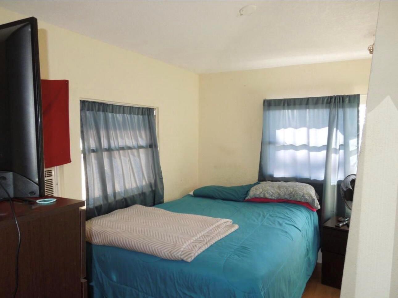 LAKE WORTH TOWN OF - Residential Income