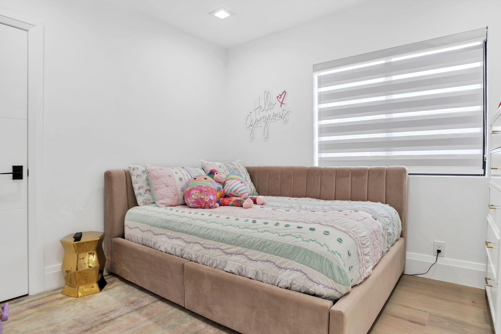 COVE 5TH SEC - Residential